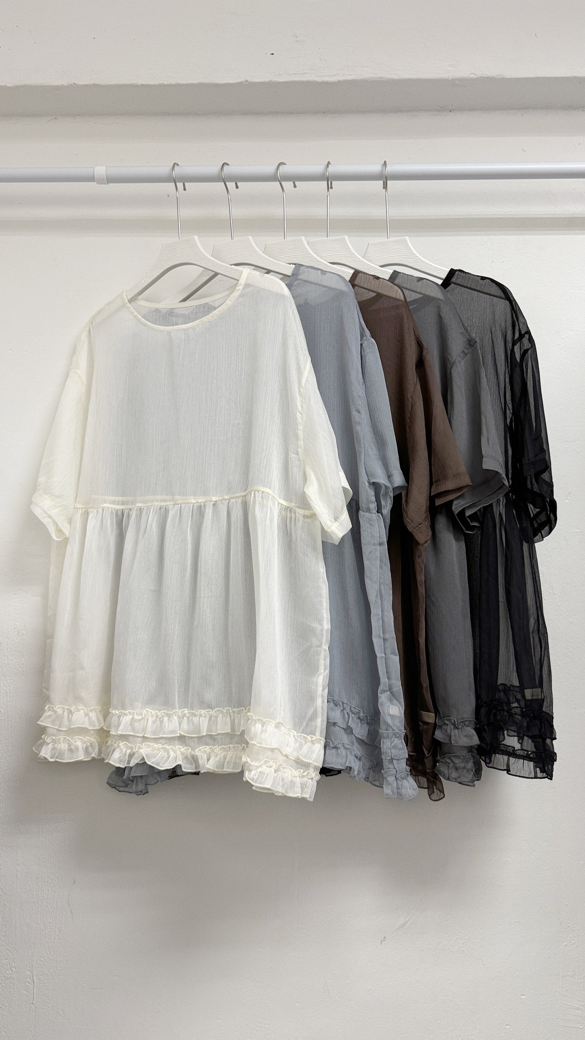 【SALE】下擺ruffle邊透紗top丨灰
