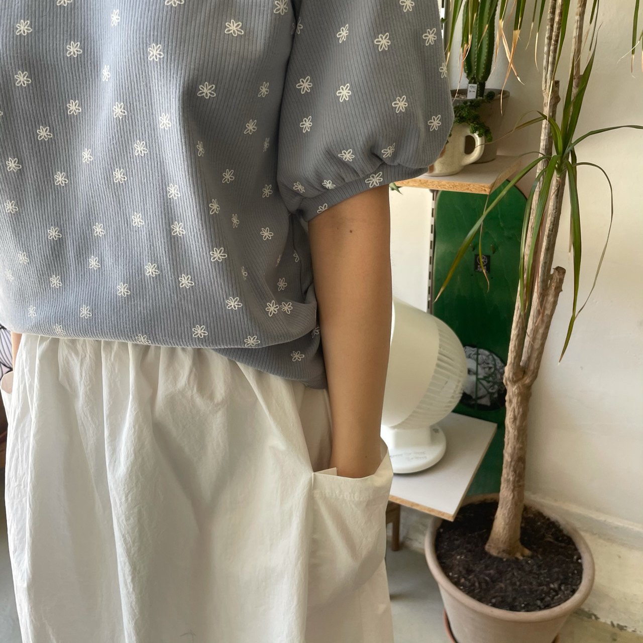 【SALE】花花紋泡泡袖top|米白
