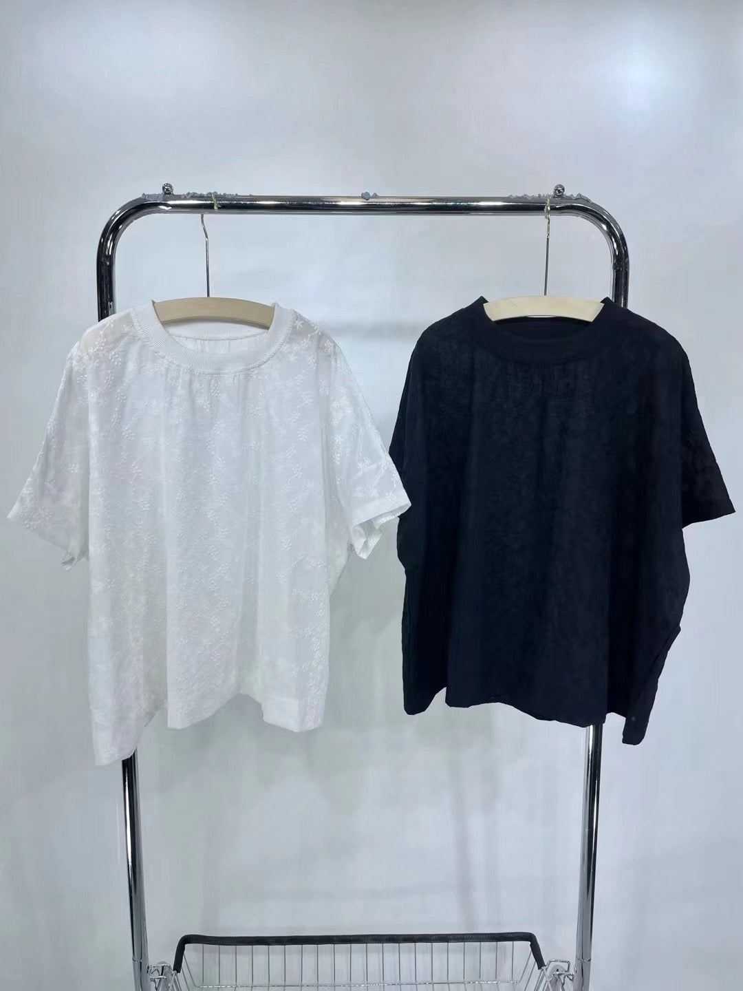 刺繡花圓領top|2 col