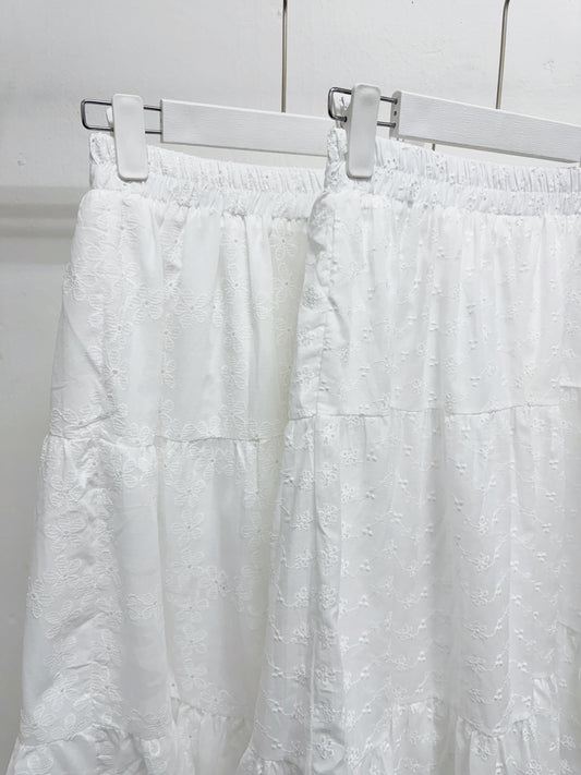 【新品優惠】刺繡花紋半身裙