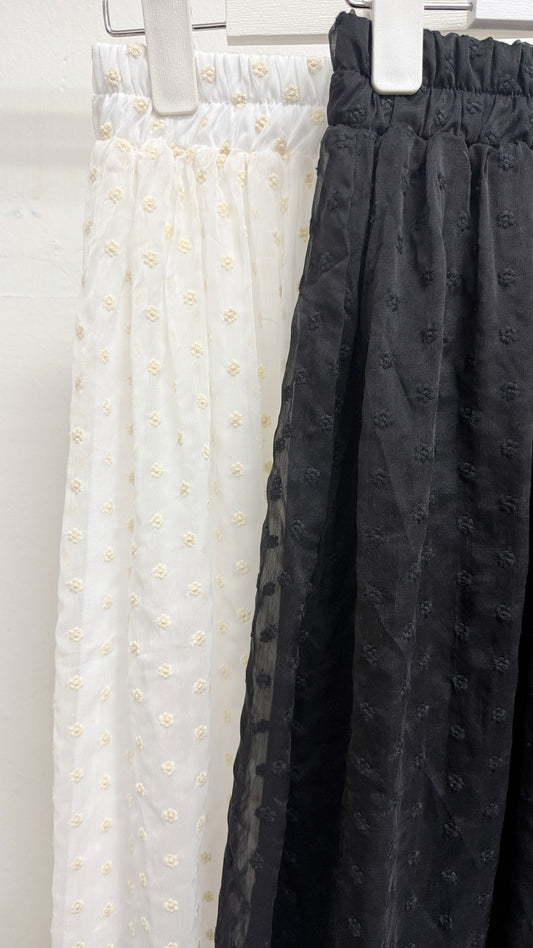 刺繡小花紋雪紡半身裙丨黑
