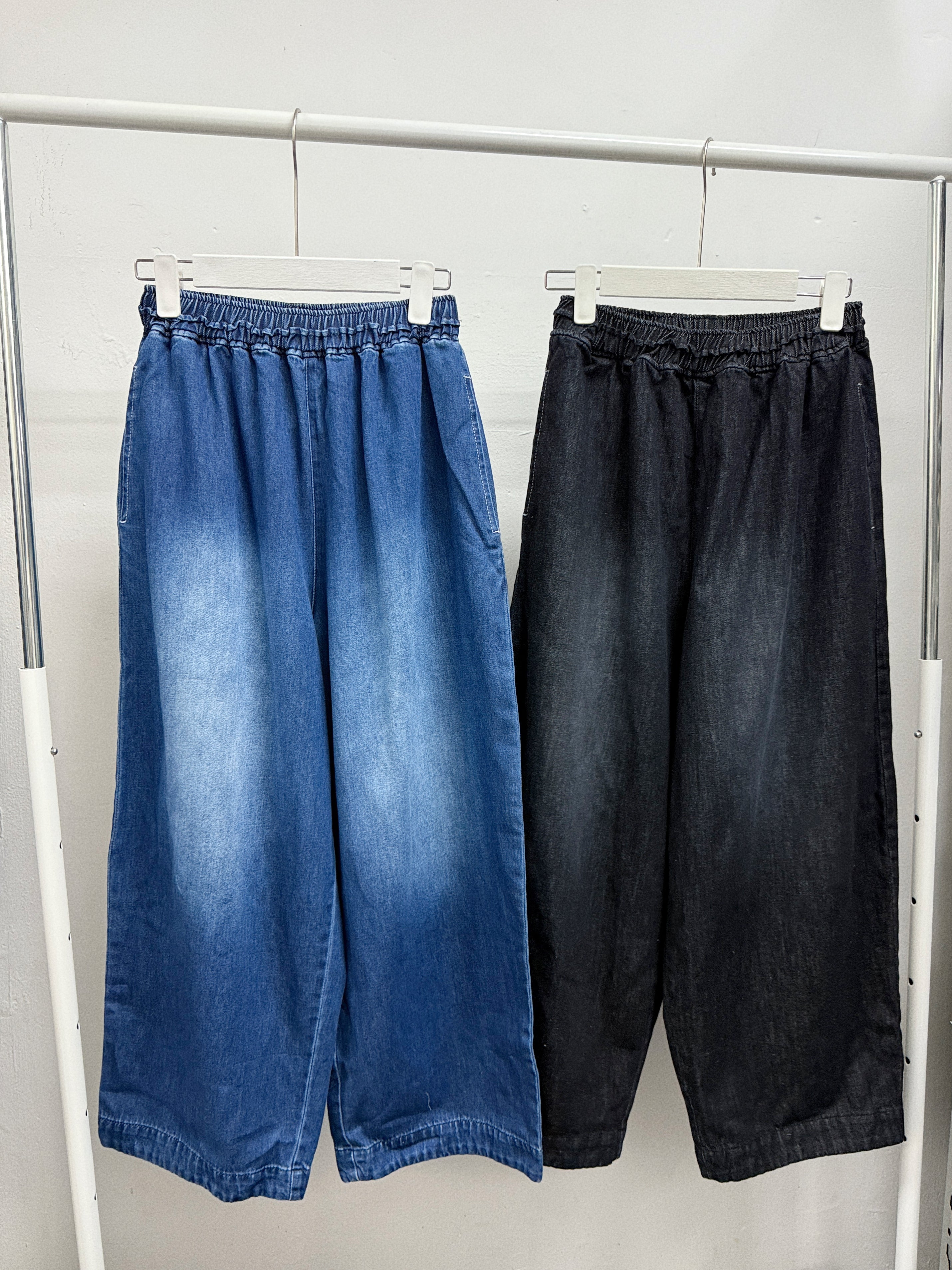 全橡筋腰洗水色牛仔闊褲丨2 col