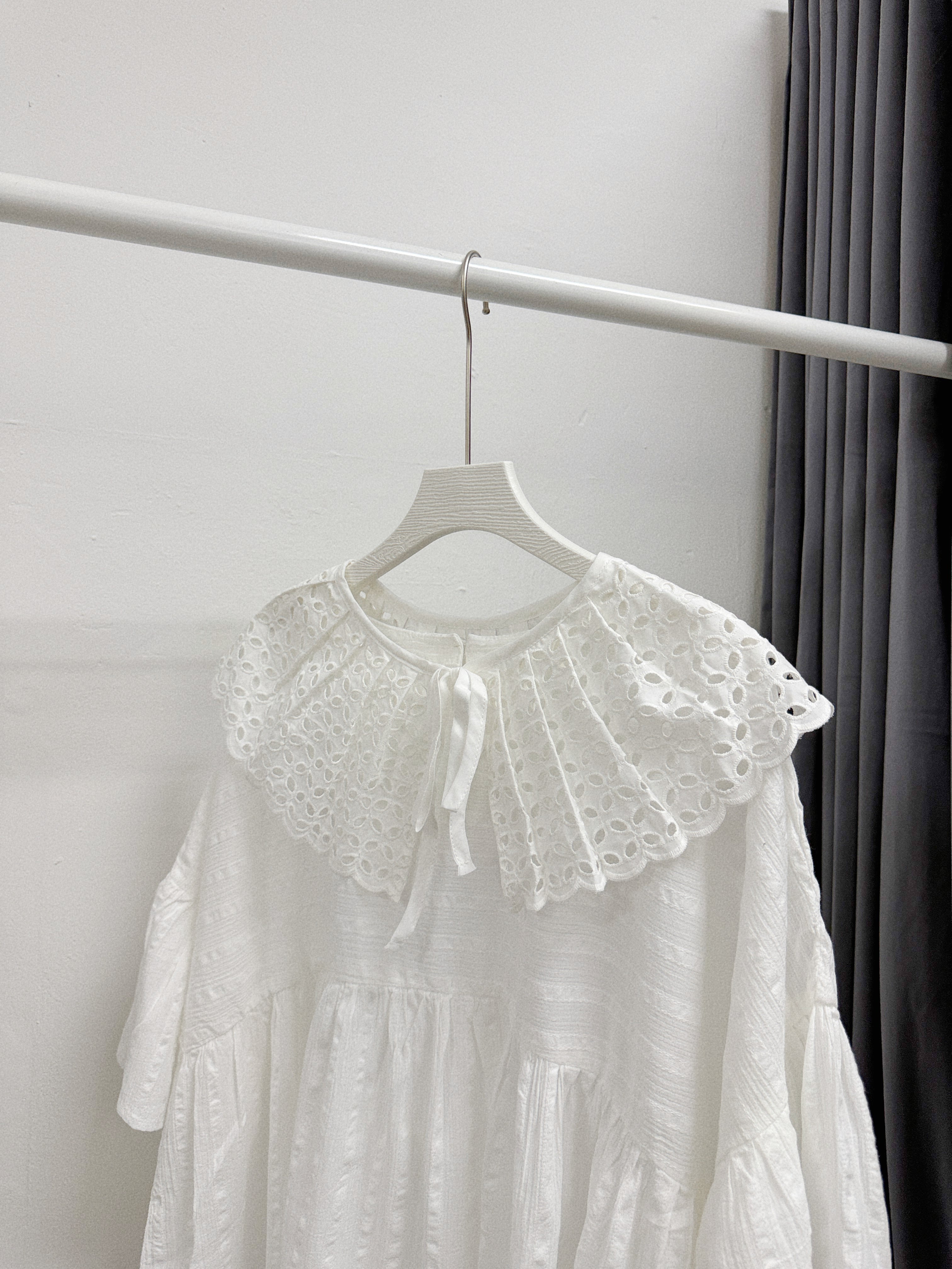 綁帶通花假領口