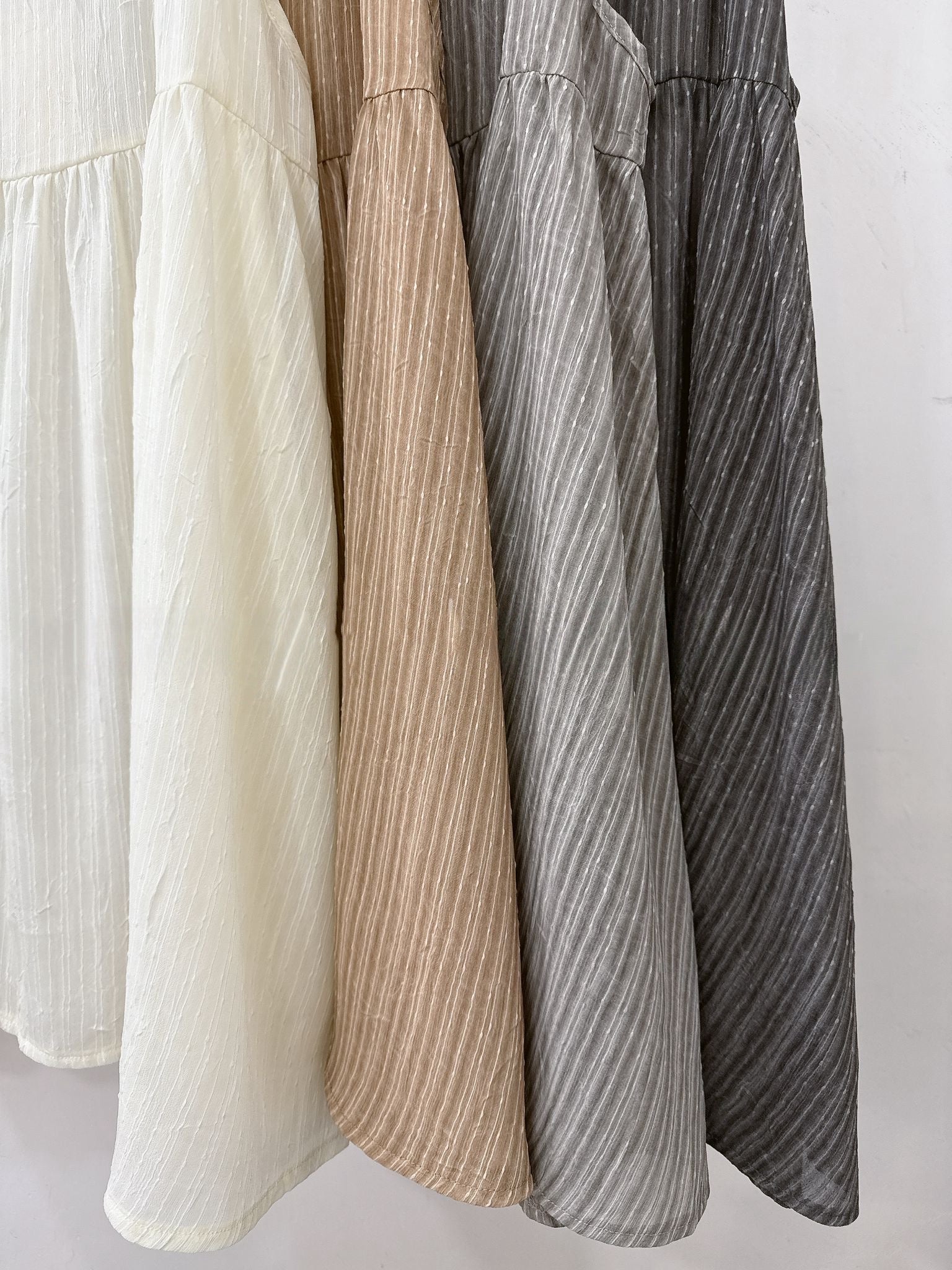 點點直紋半透外搭丨4 col