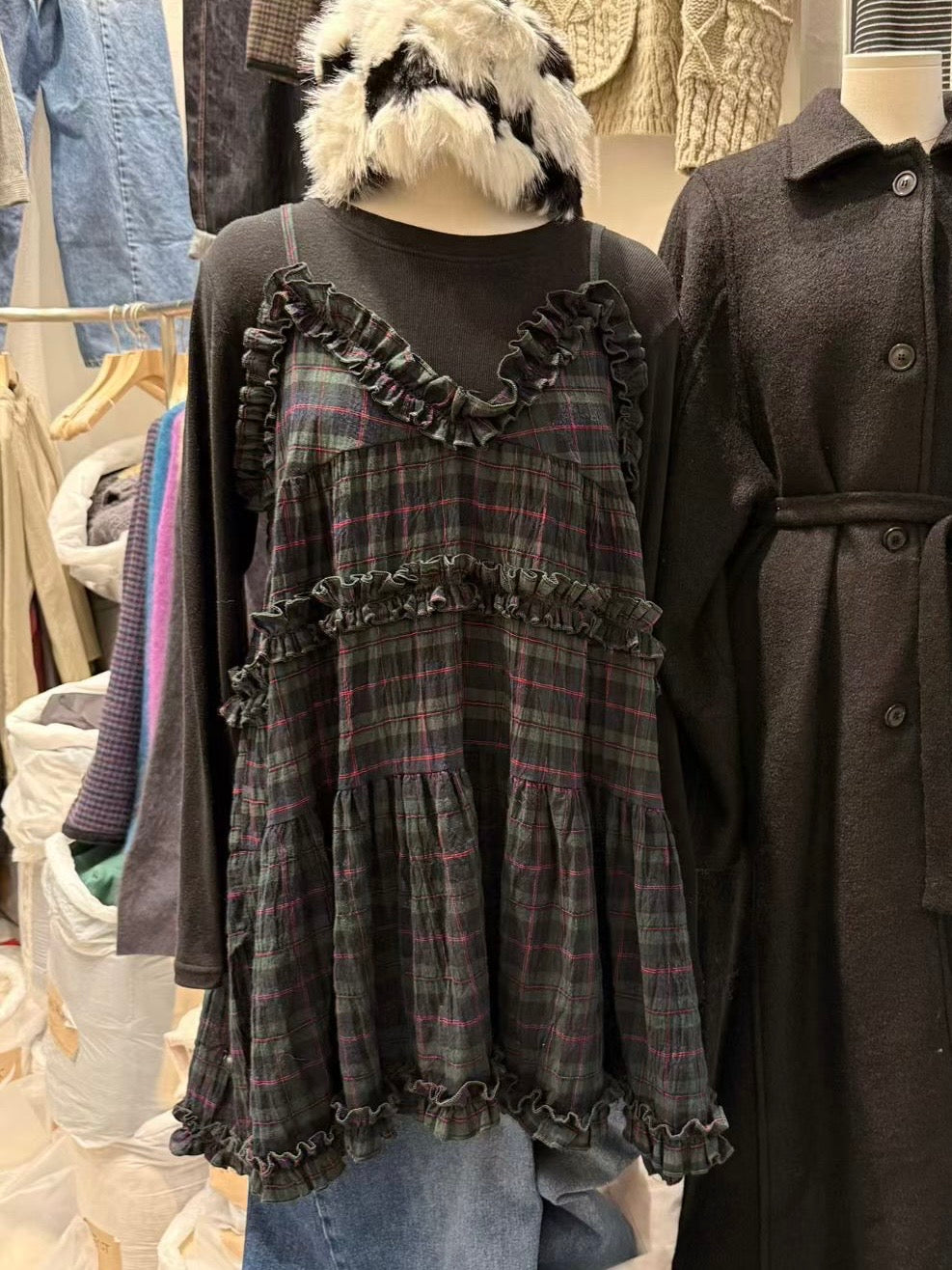 【新品優惠】ruffle邊格紋吊帶中長外搭丨2 col