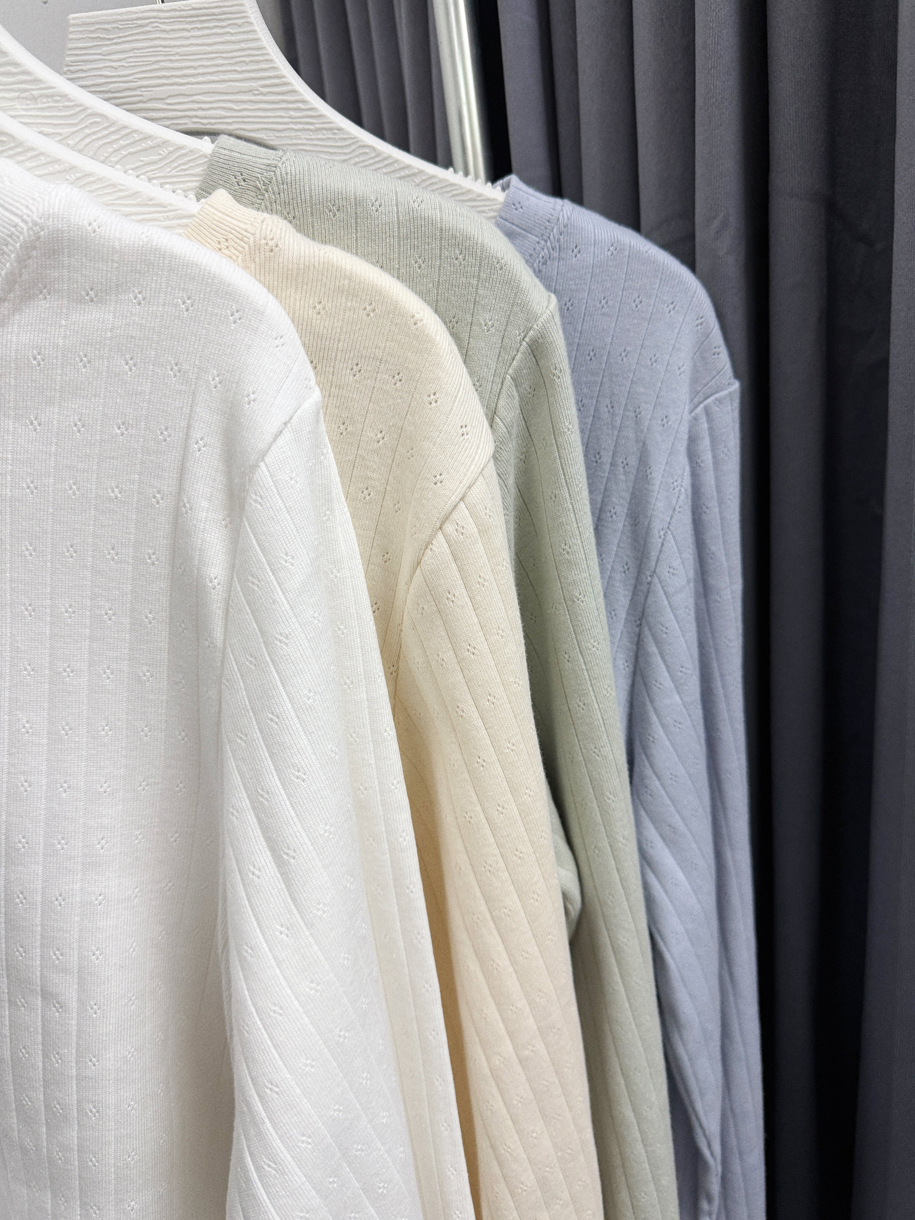 【SALE】暗條紋點點basic top｜4 col