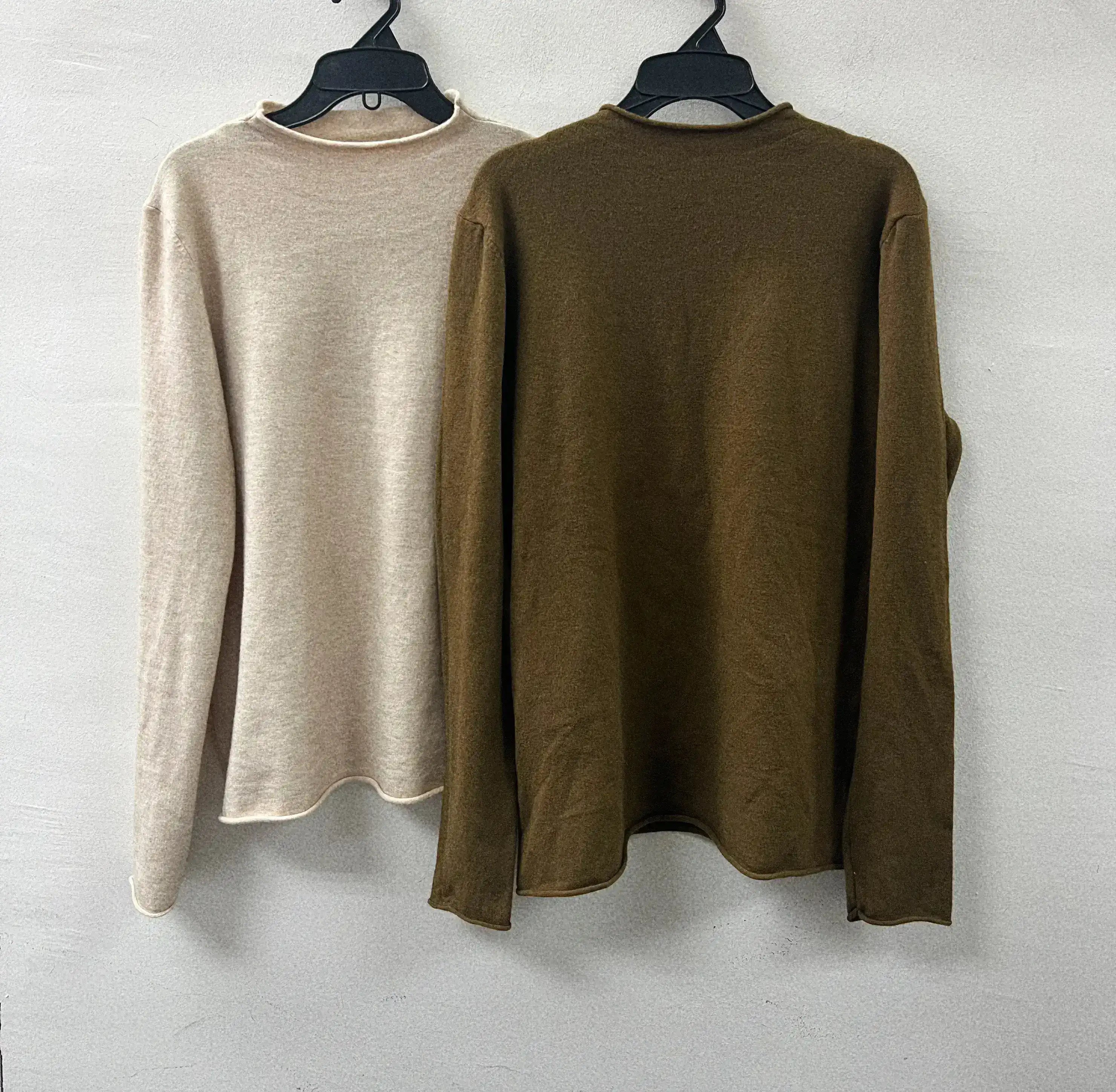 舒服軟滑薄針織捲邊打底｜啡綠