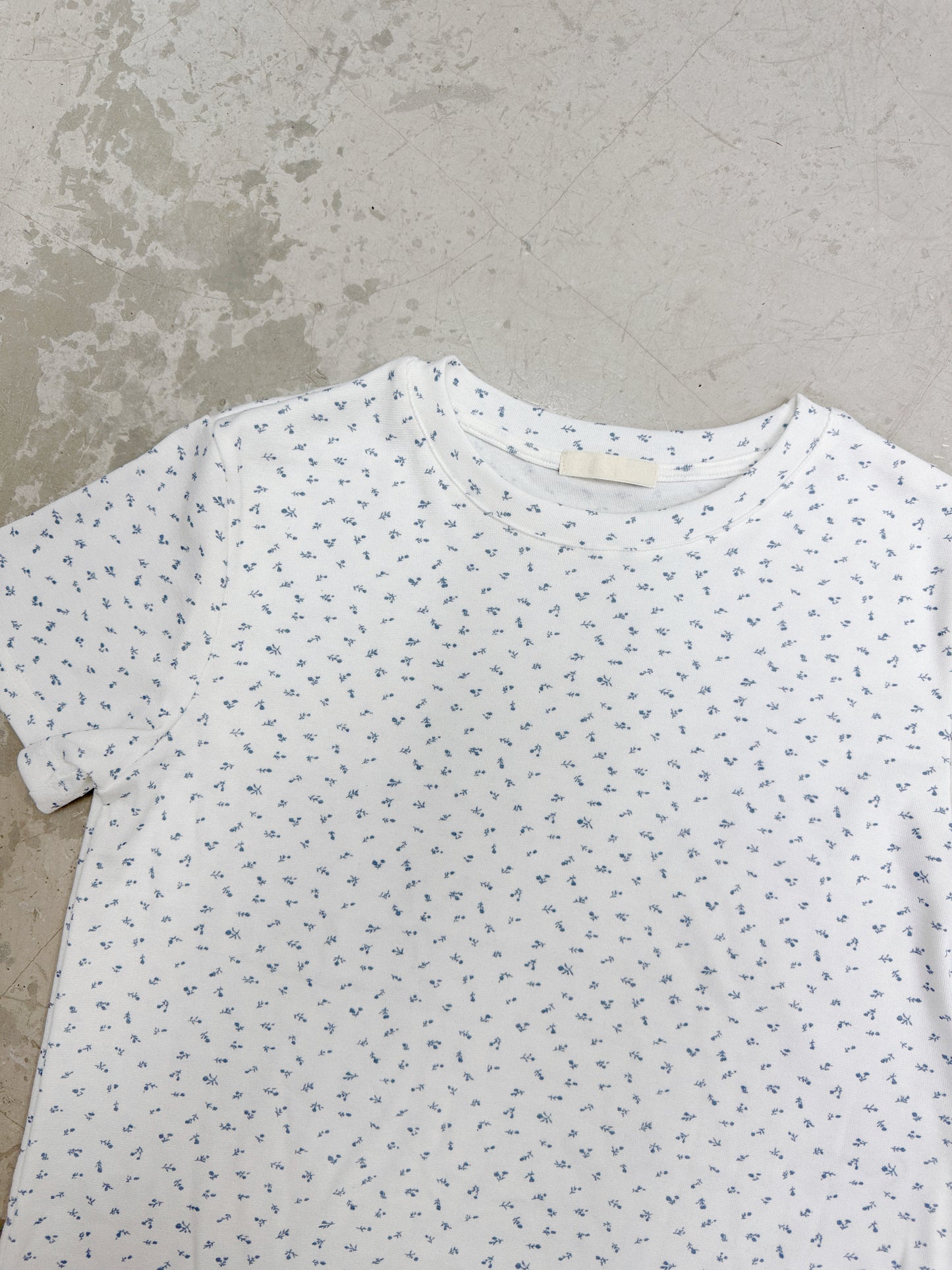 藍色碎花上衣