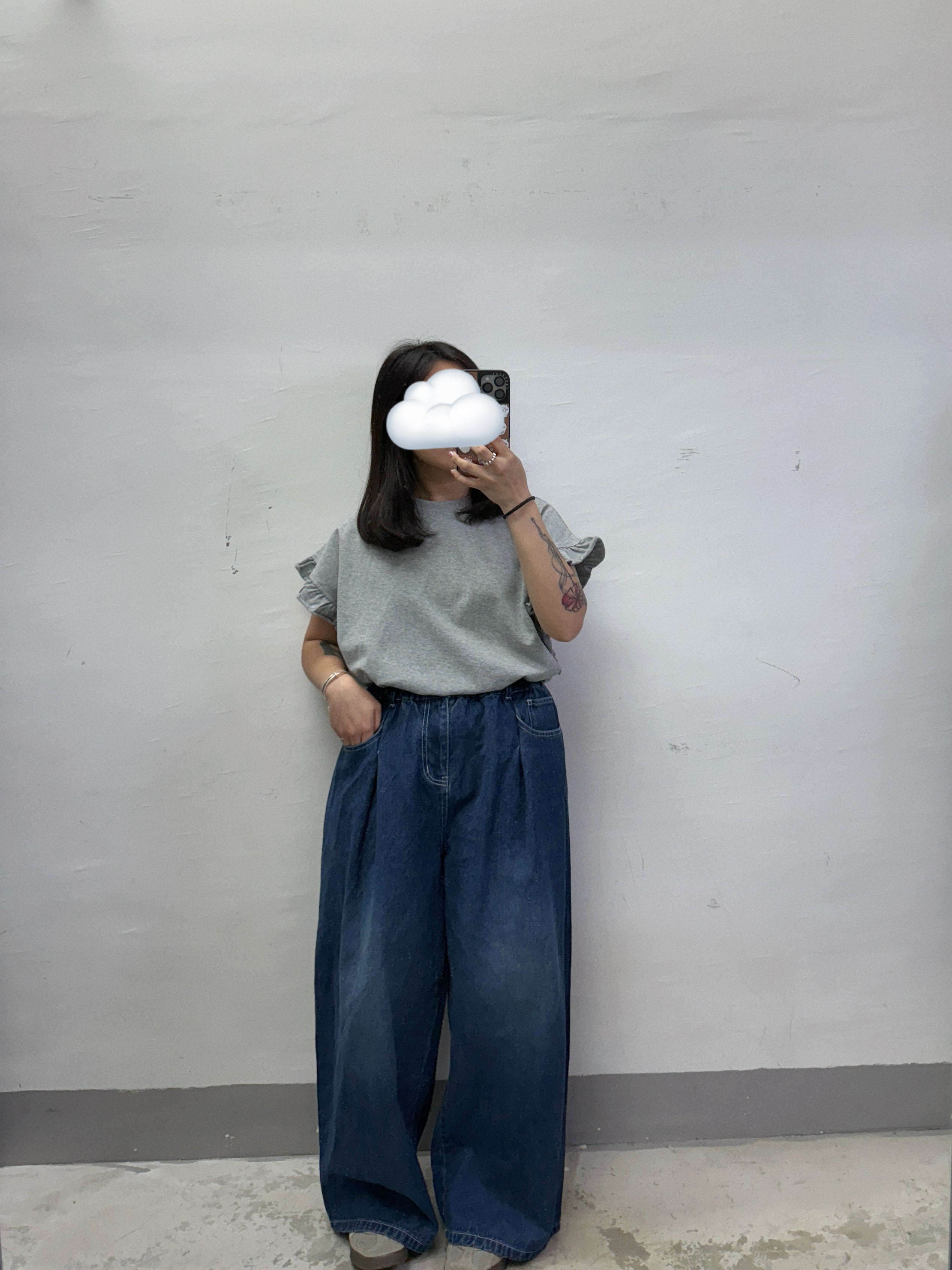ruffle邊翼袖上衣丨白 黑