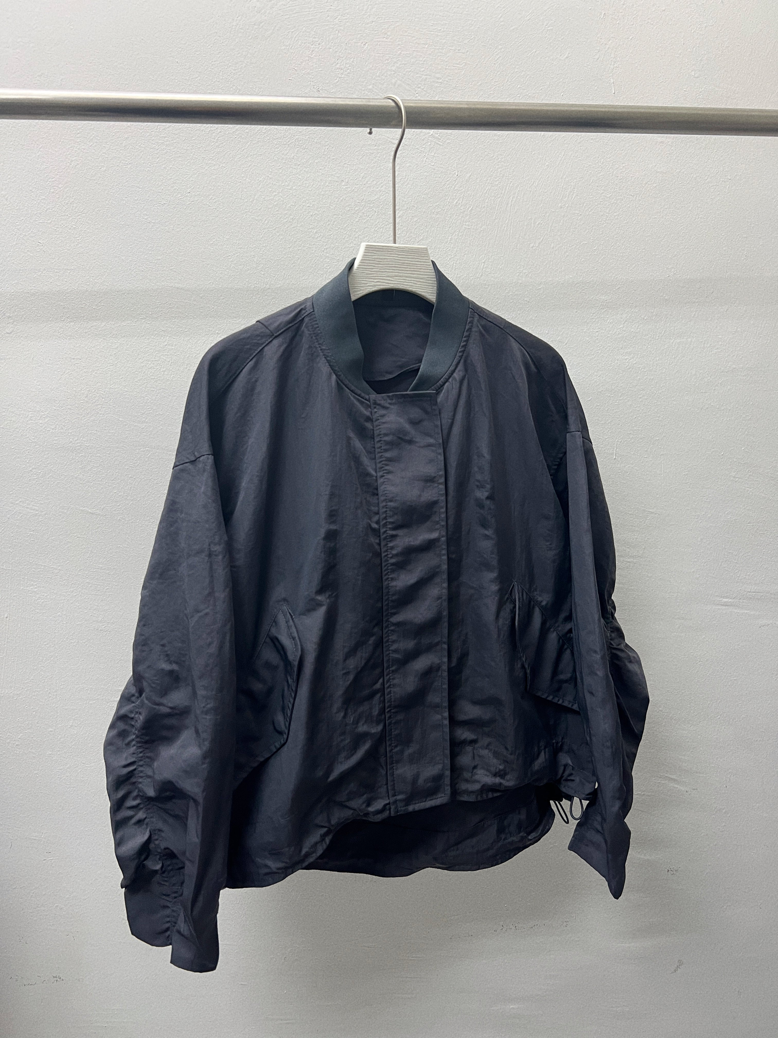 高質跣水料外套｜黑