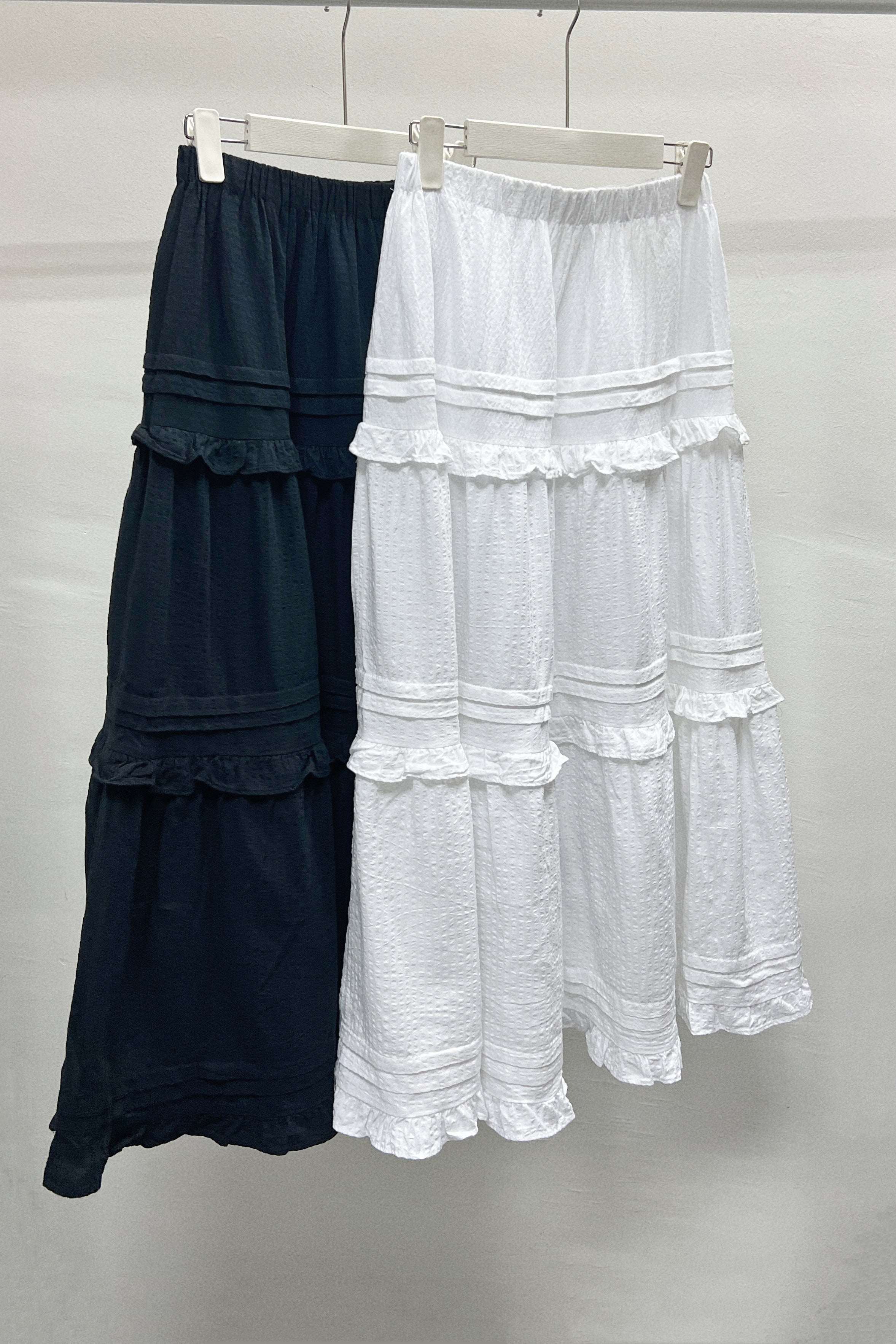 暗紋荷葉邊層層裙｜2 col