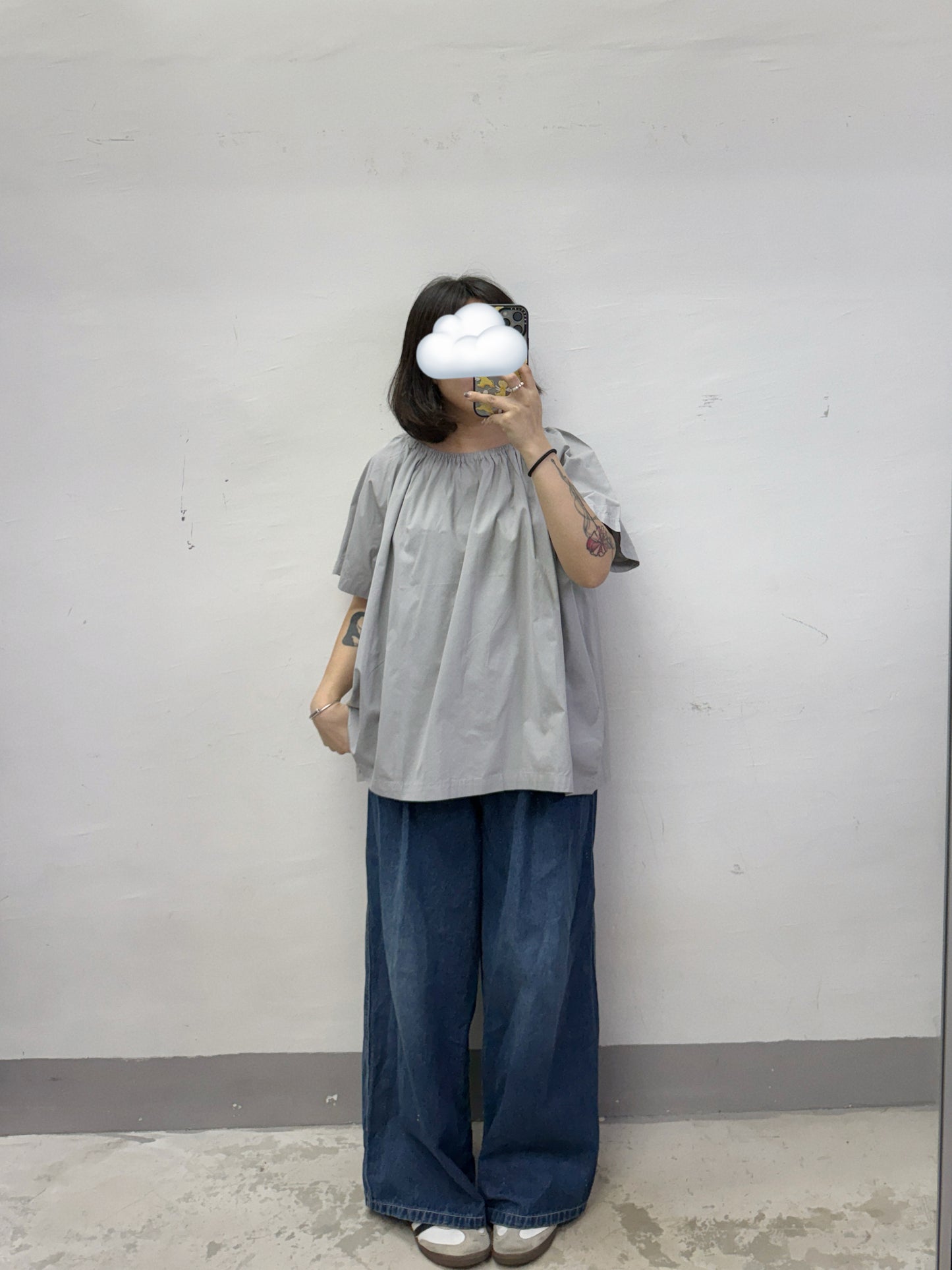 洗水色牛仔闊褲