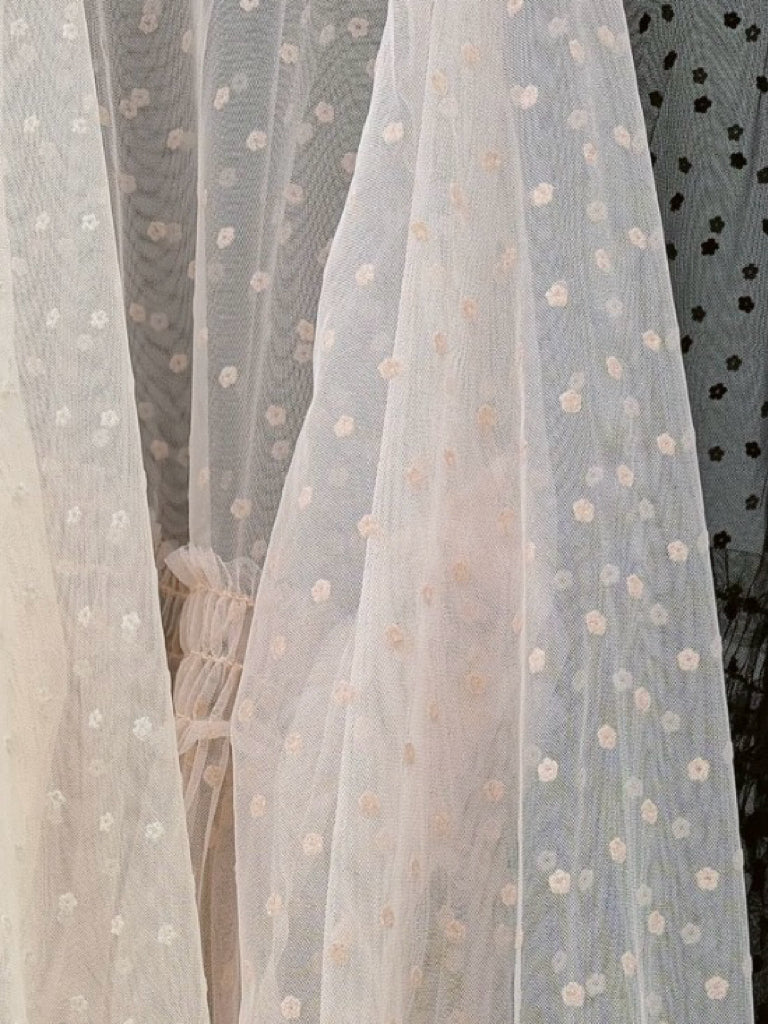 點點花紋透紗長袖top丨3 col