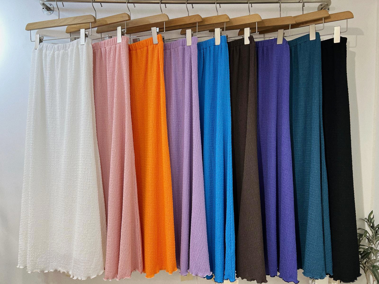 【comeback】皺皺紋半身裙｜啡