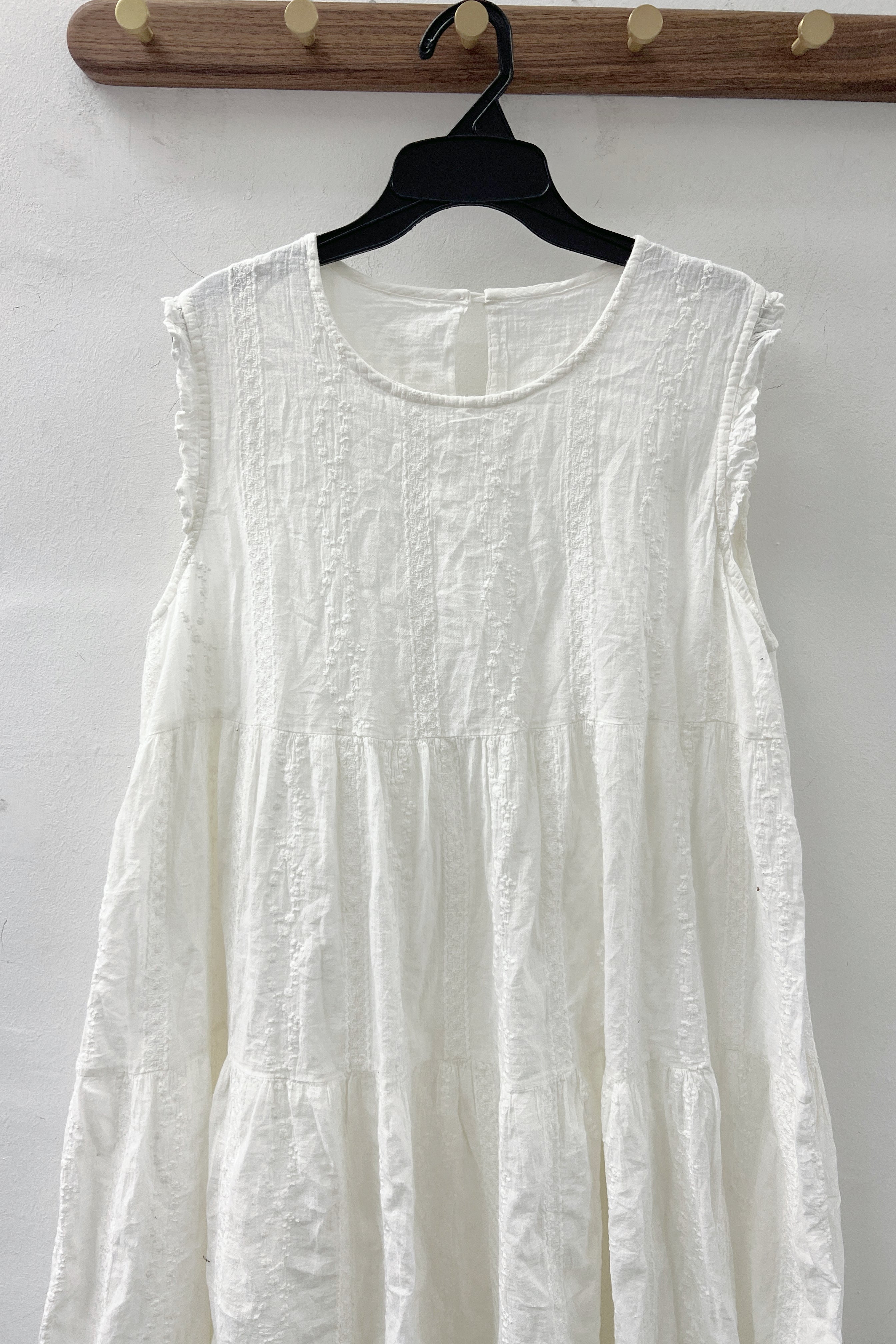 【SALE】刺繡花紋層層背心ops｜黑