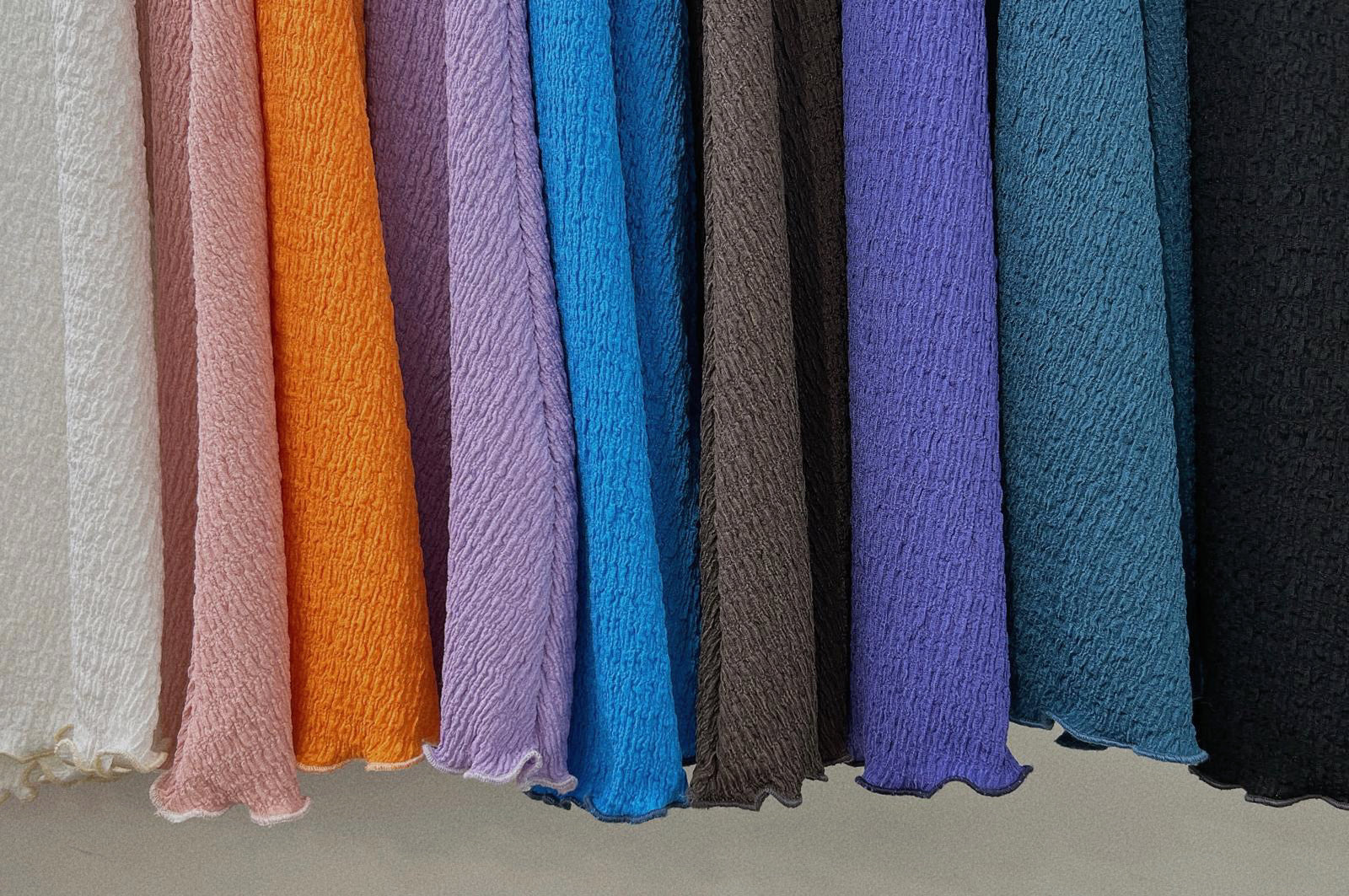 【comeback】皺皺紋半身裙｜啡