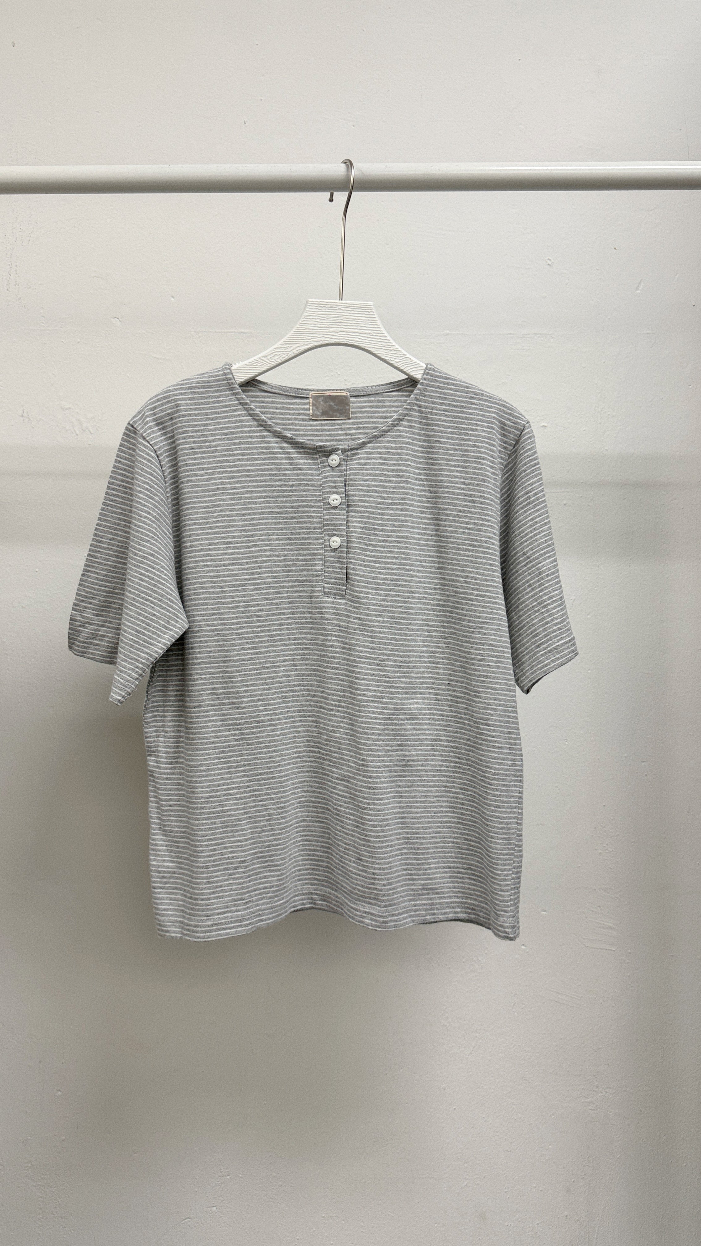 【SALE】條紋有鈕top丨灰