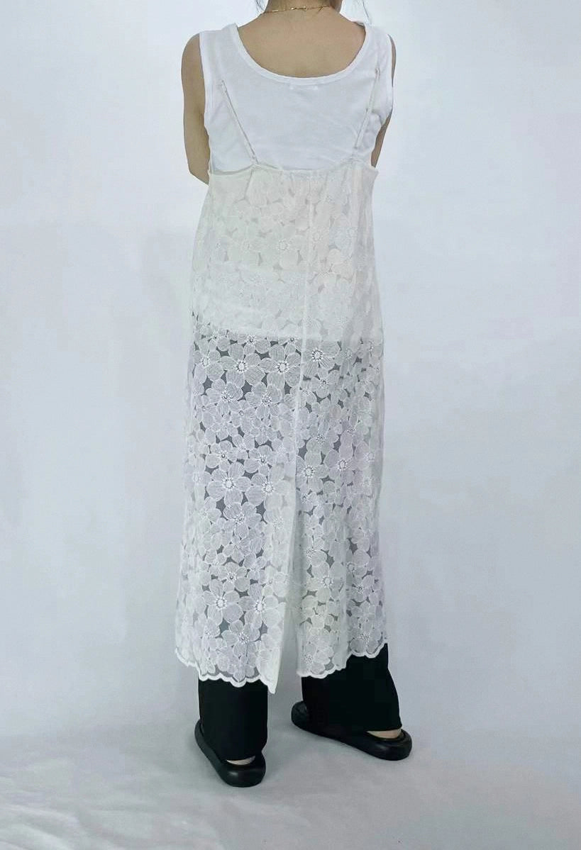 【SALE】花花刺繡透紗吊帶外搭｜黑