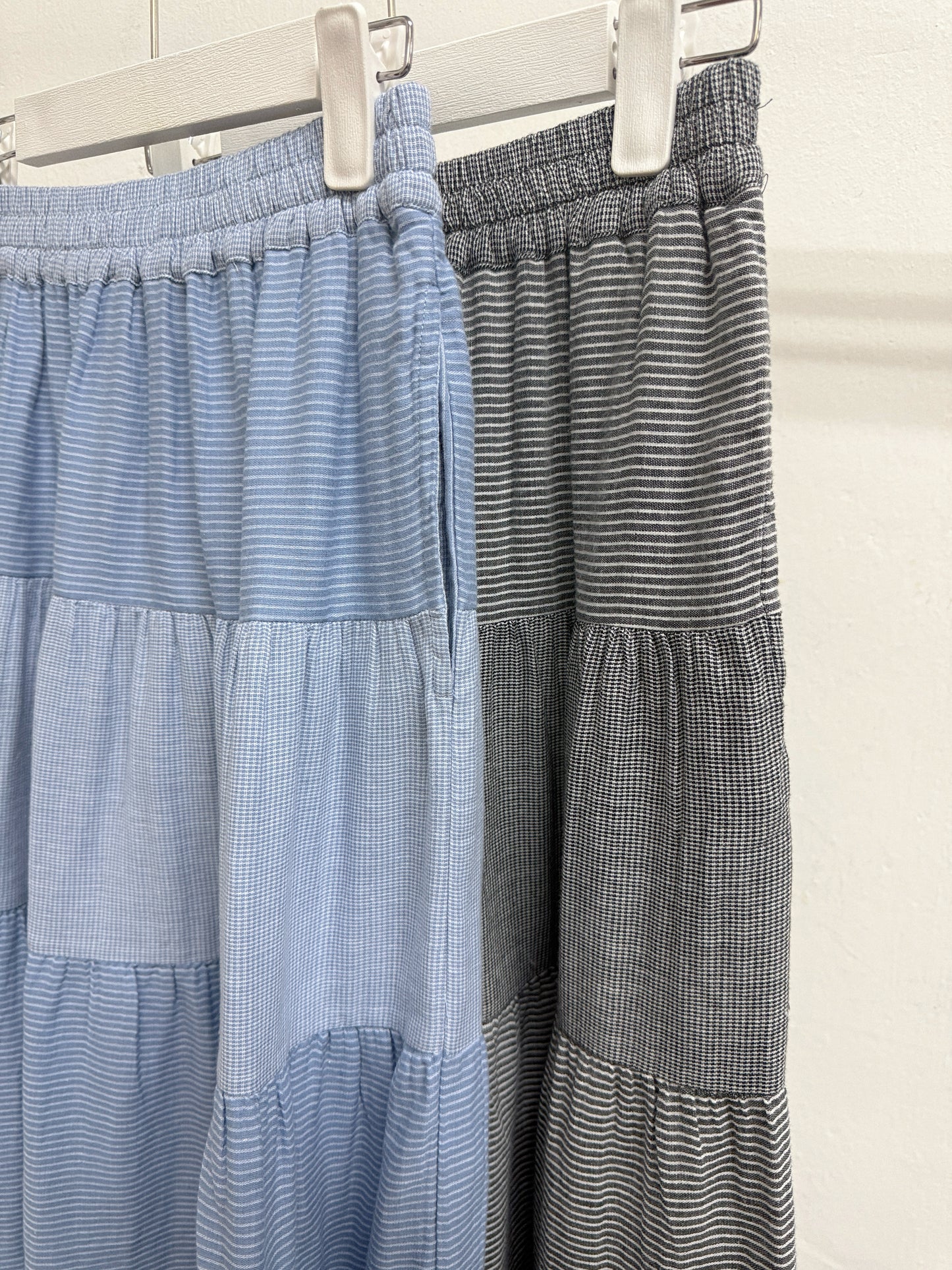 【SALE】千鳥格拼條紋bb棉層層半身裙丨黑