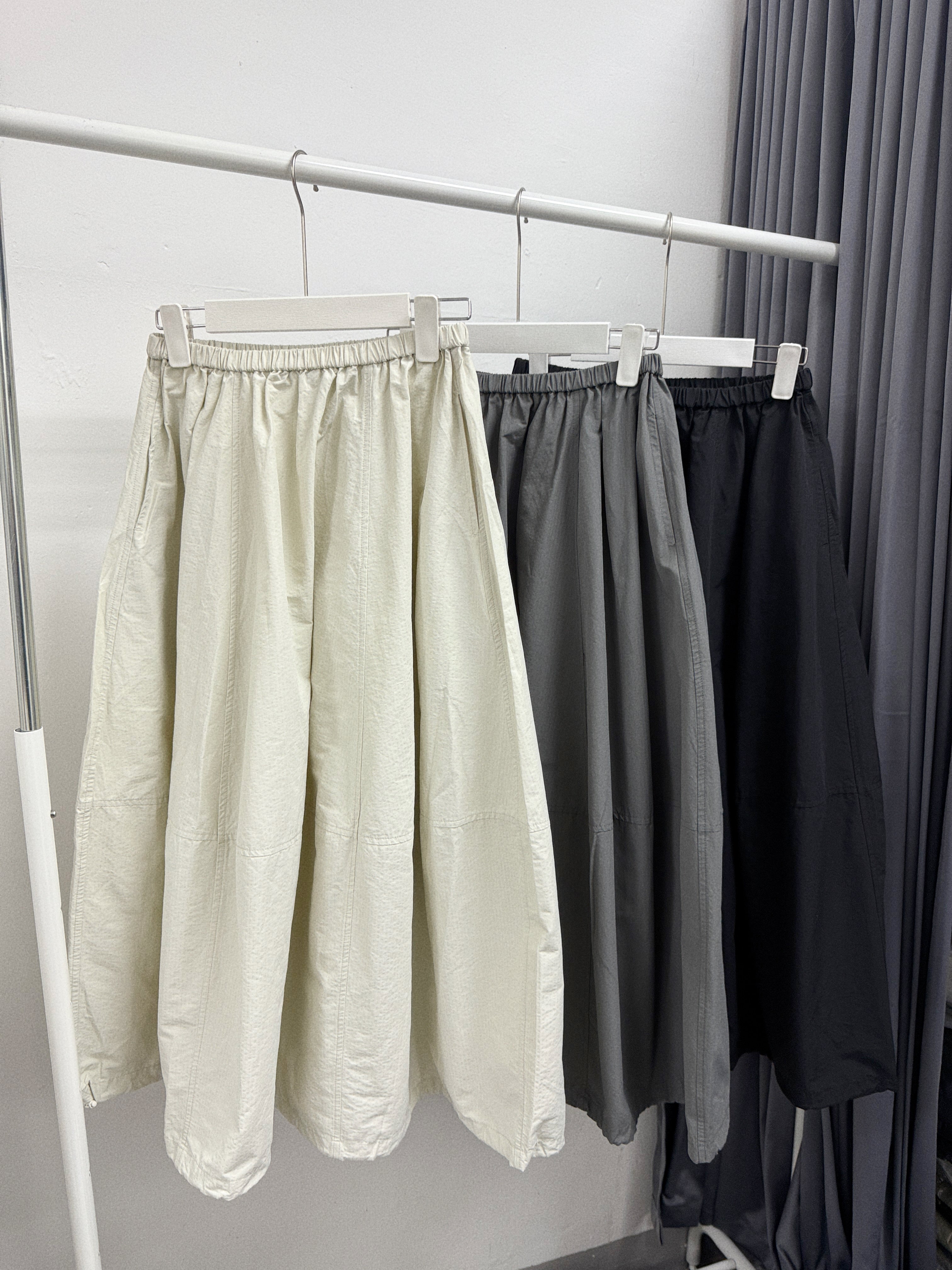 【SALE】嗦嗦風褸料半身裙(可束緊變泡泡裙)丨3 col