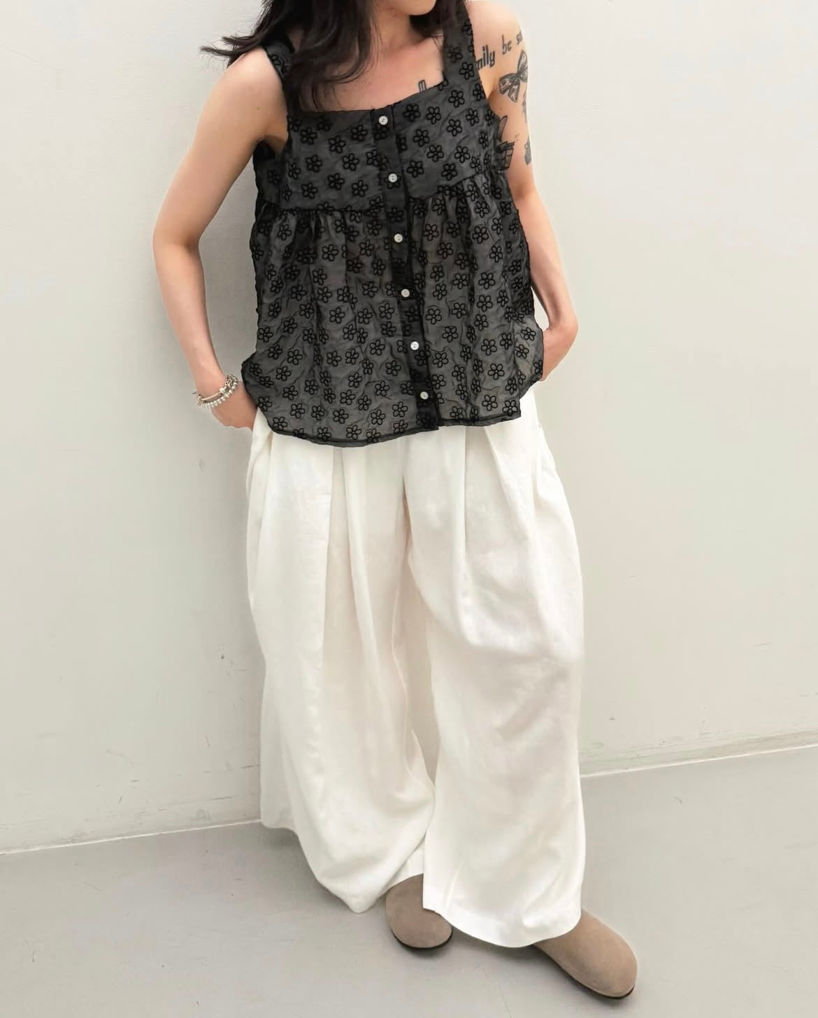 【SALE】花花紋背心top丨黑