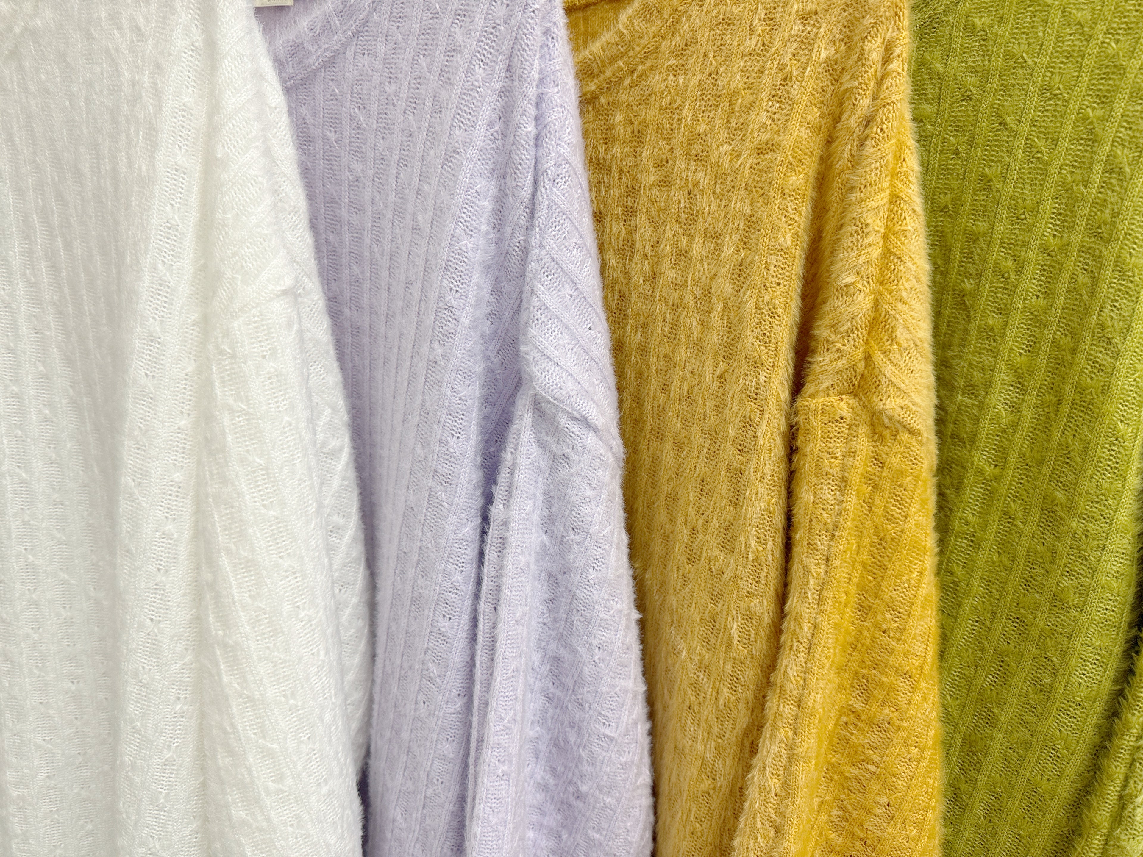 【新品優惠】暗花紋軟綿綿舒服針織上衣丨4 col