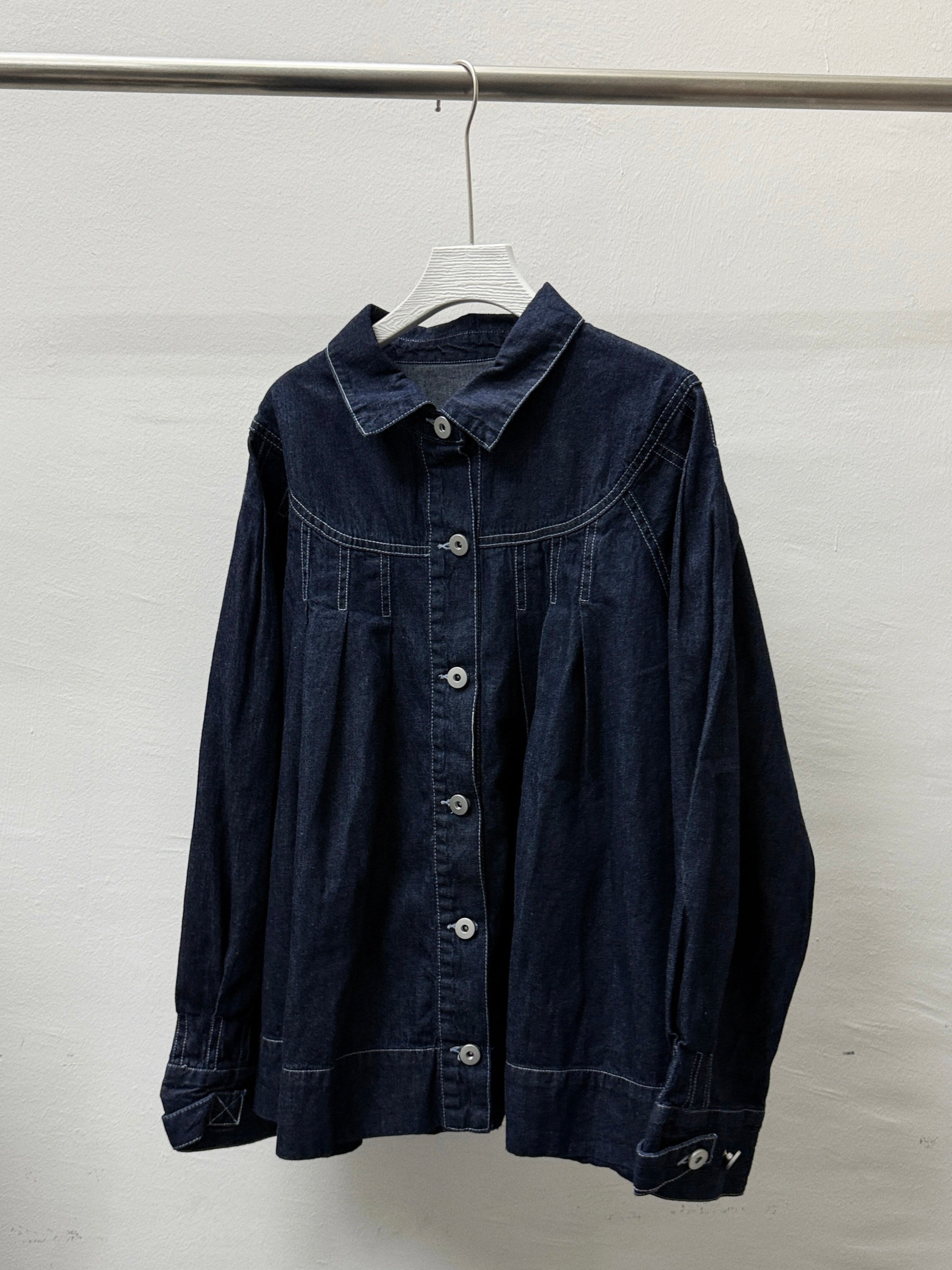 明線闊型反領牛仔外套