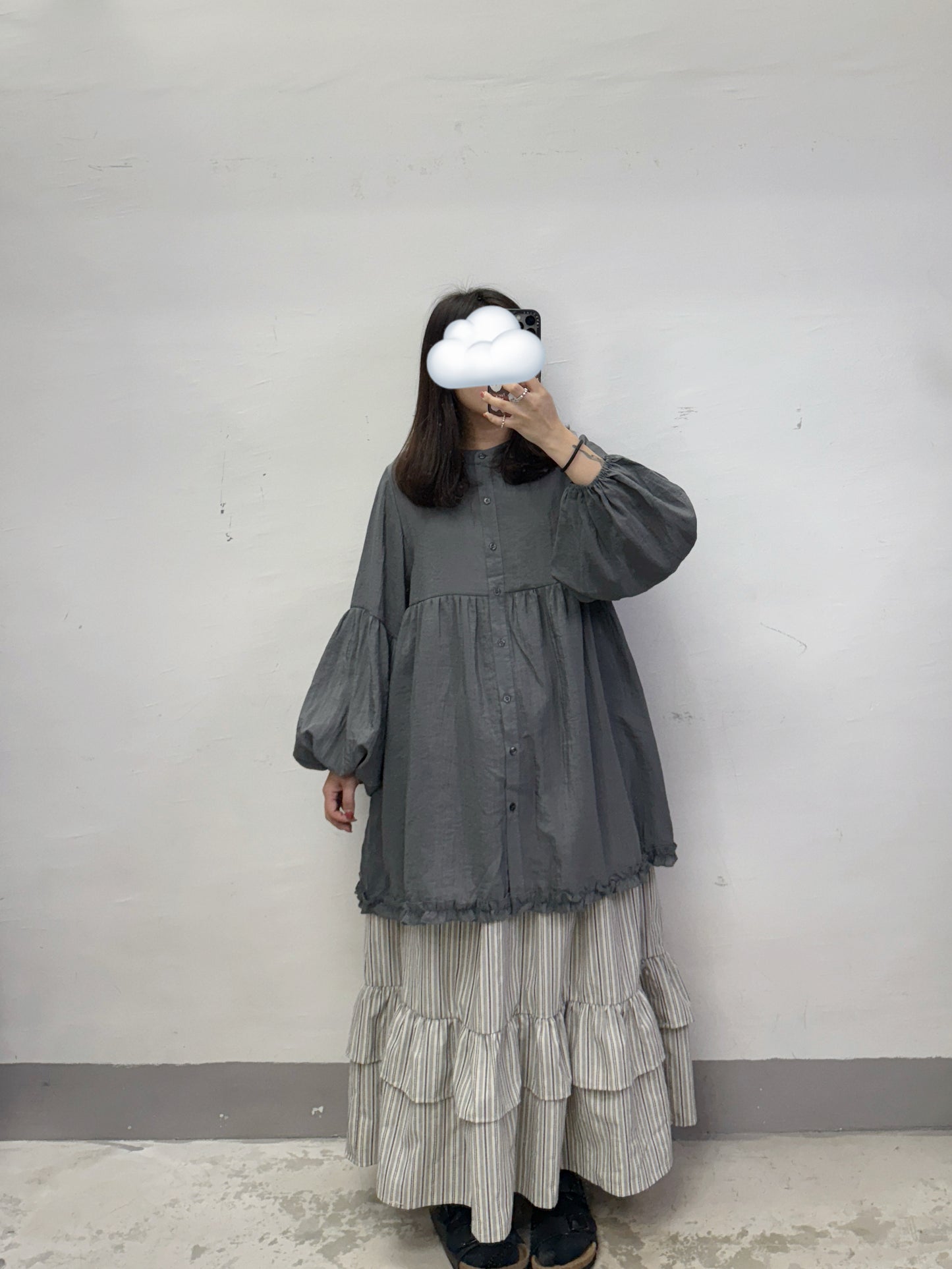 【SALE】下擺ruffle邊中長半透top丨白 啡