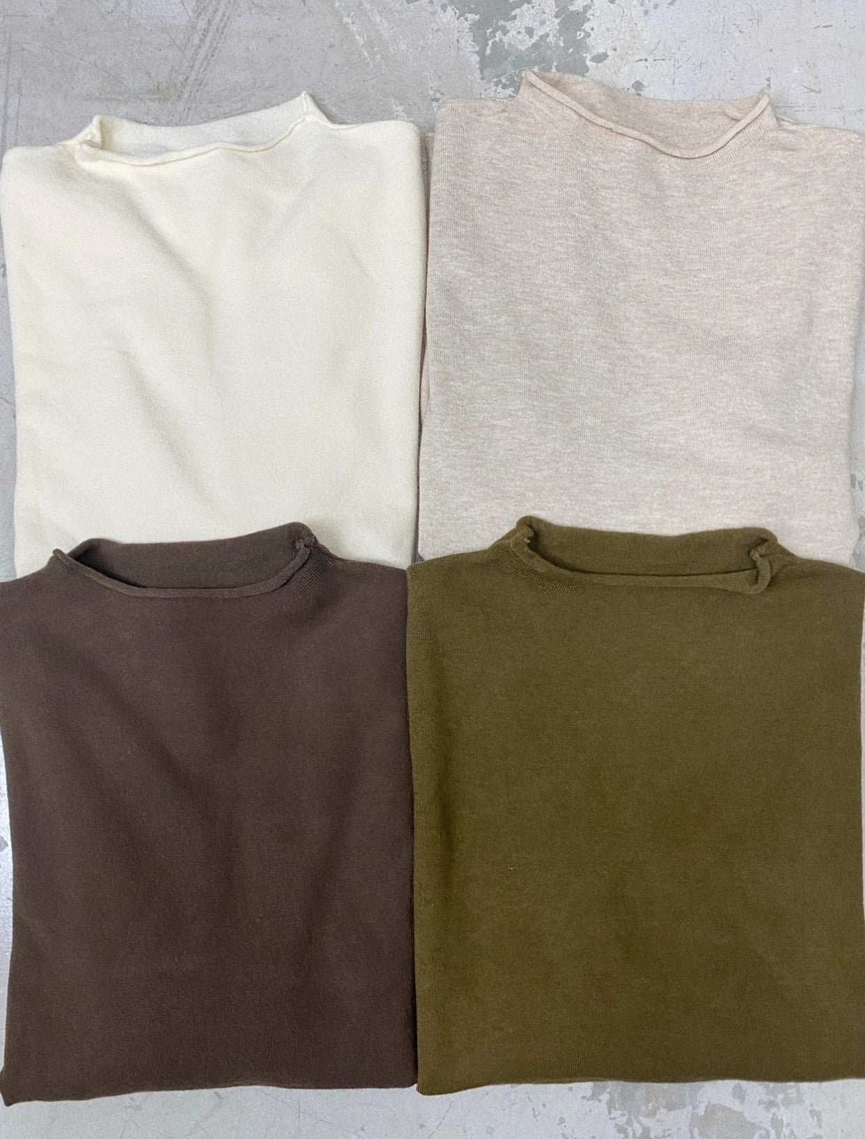 舒服軟滑薄針織捲邊打底｜啡綠