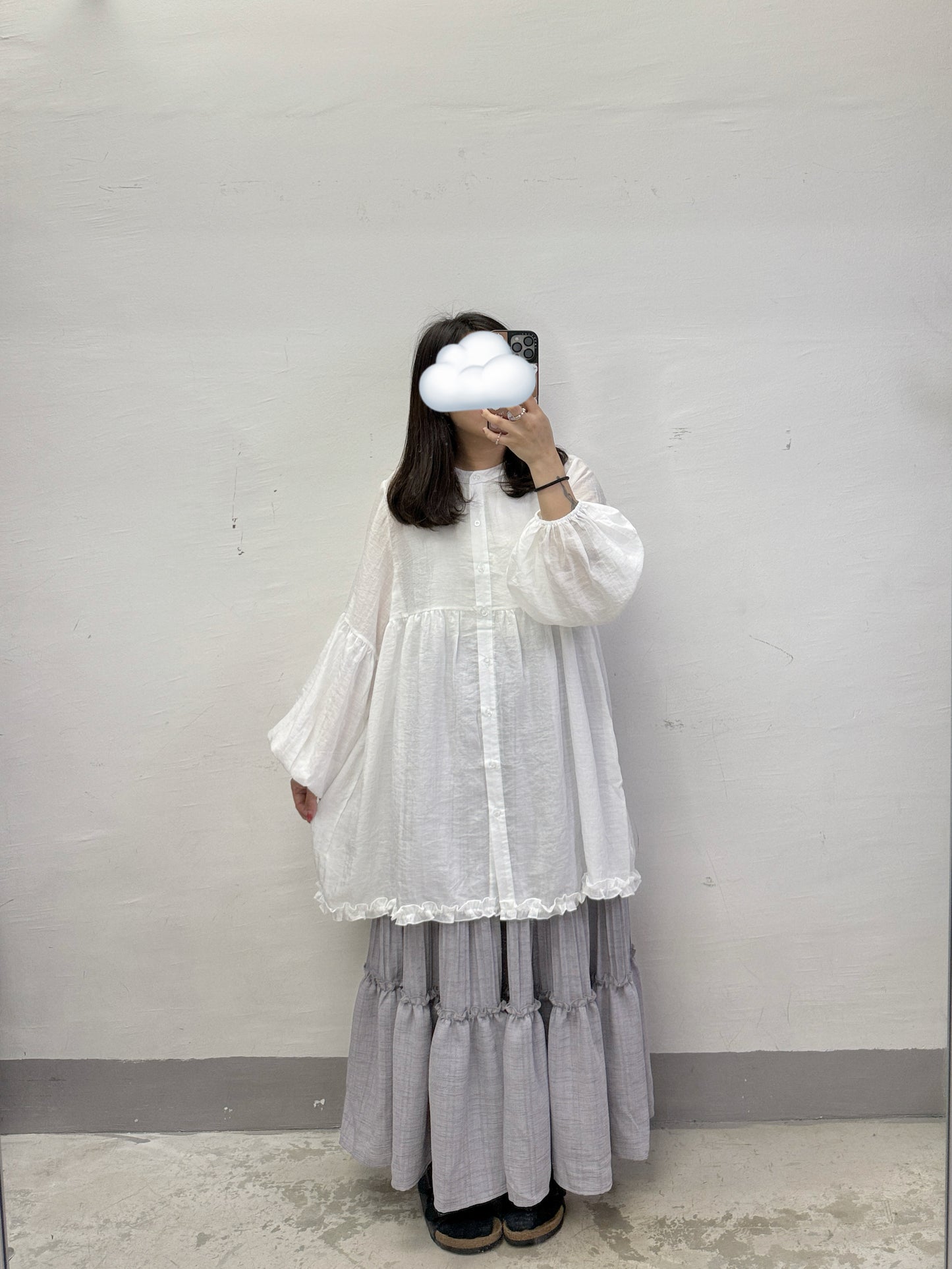 【SALE】下擺ruffle邊中長半透top丨白 啡