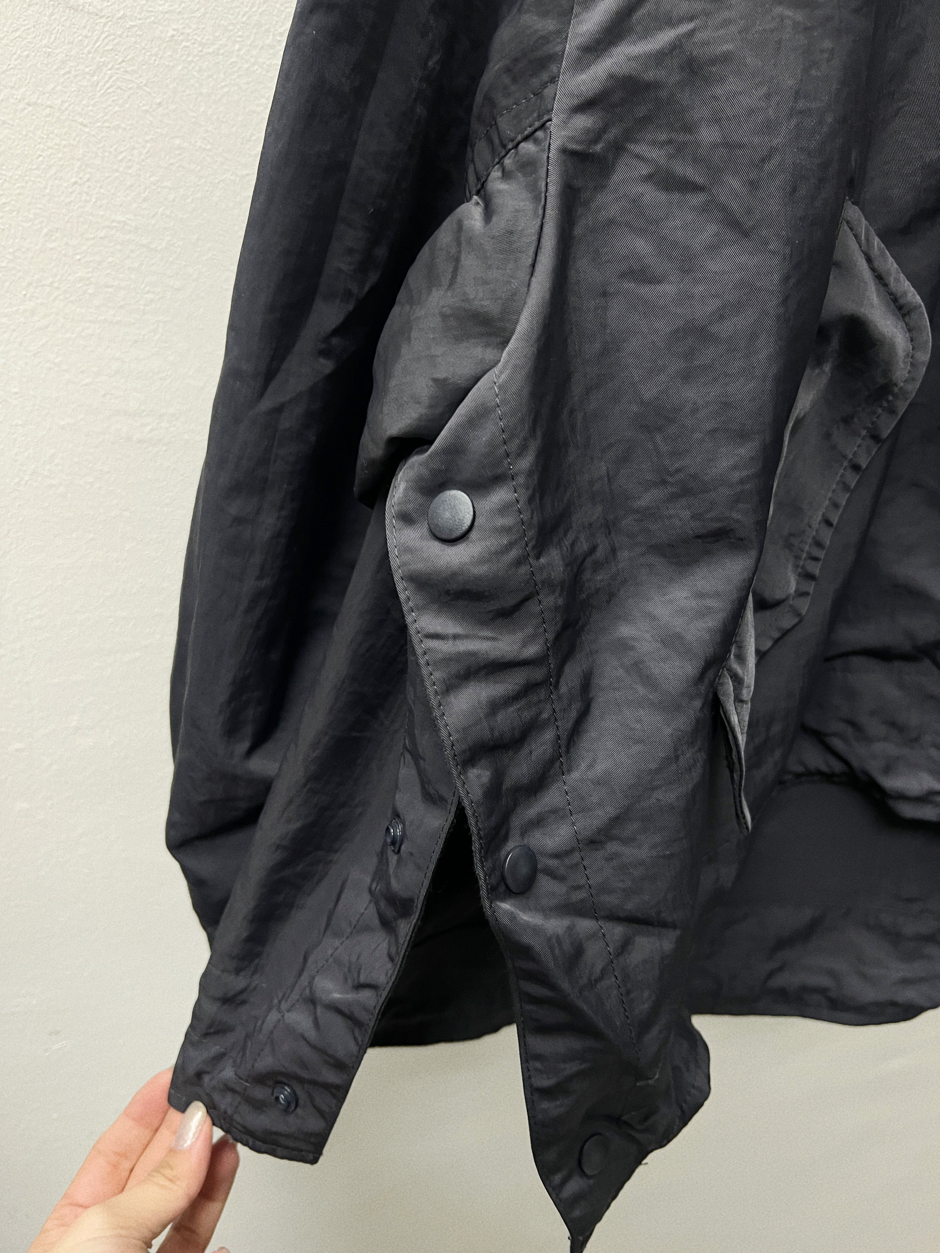 高質跣水料外套｜黑