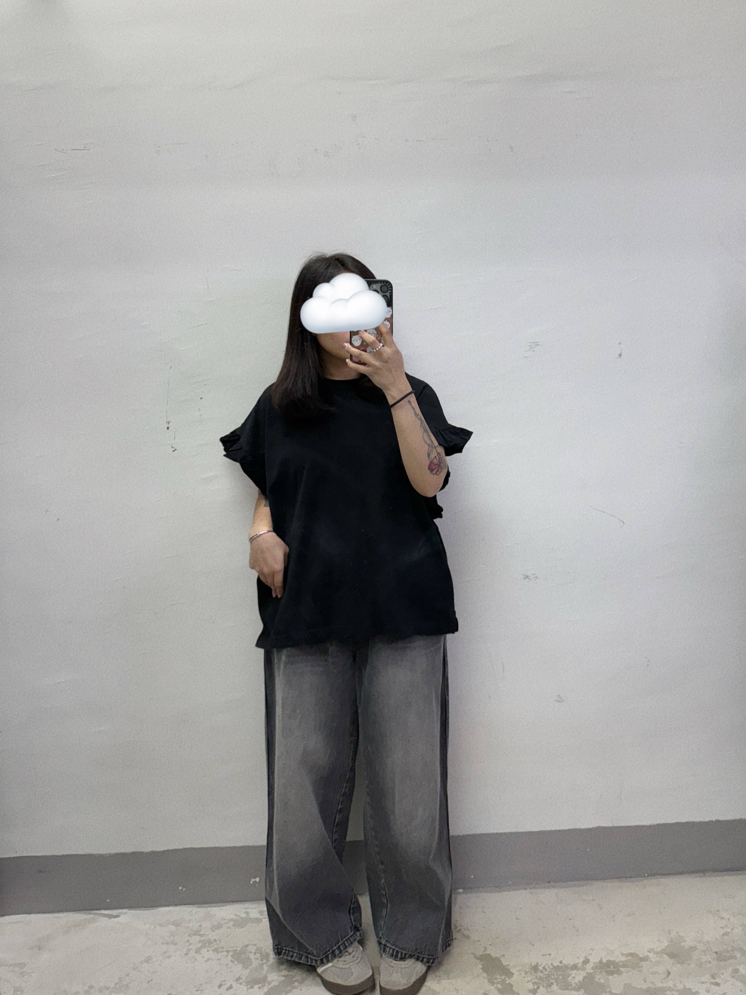 ruffle邊翼袖上衣丨白 黑
