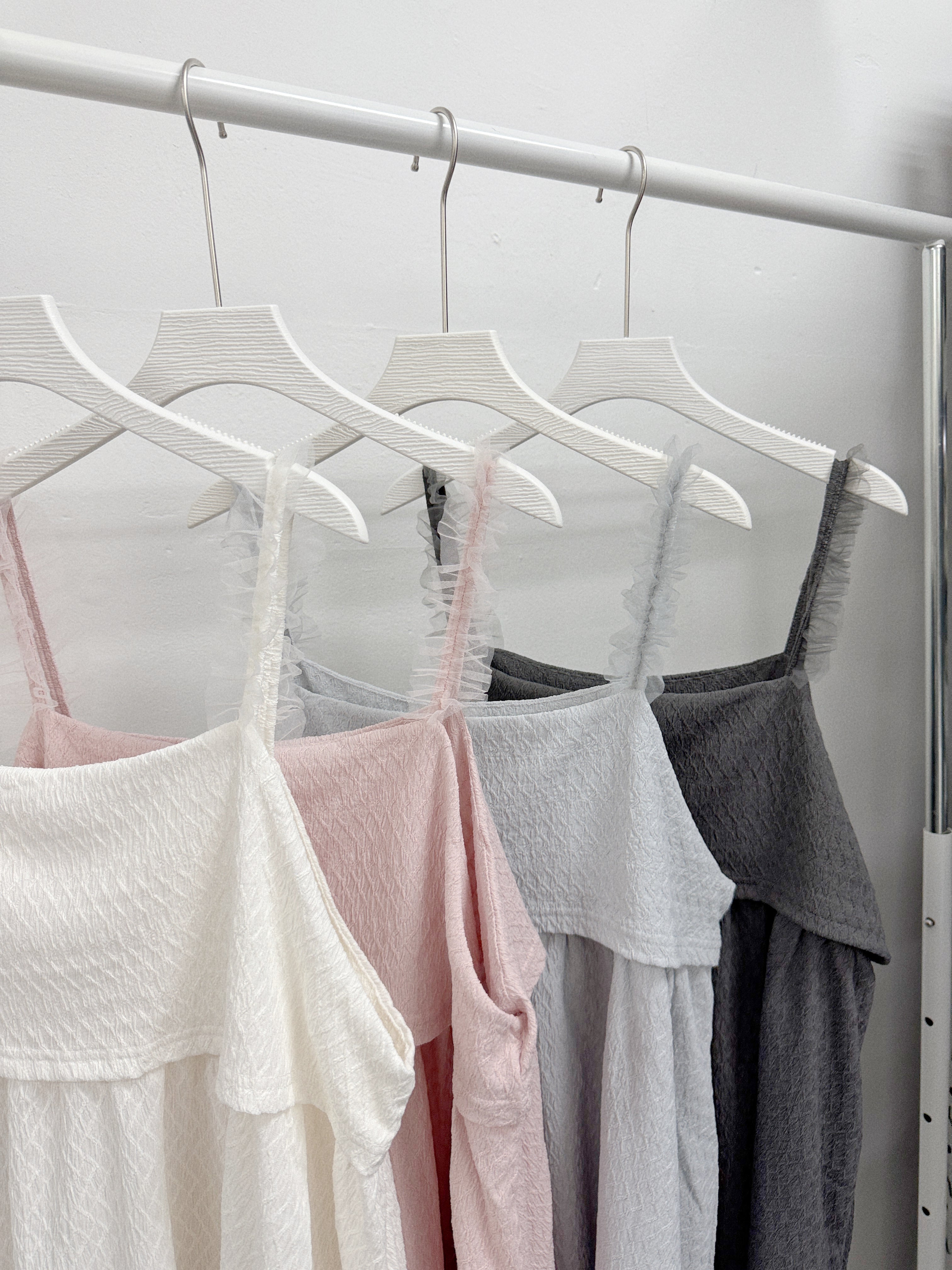 【SALE】ruffle紗紗肩帶暗紋外搭丨4 col