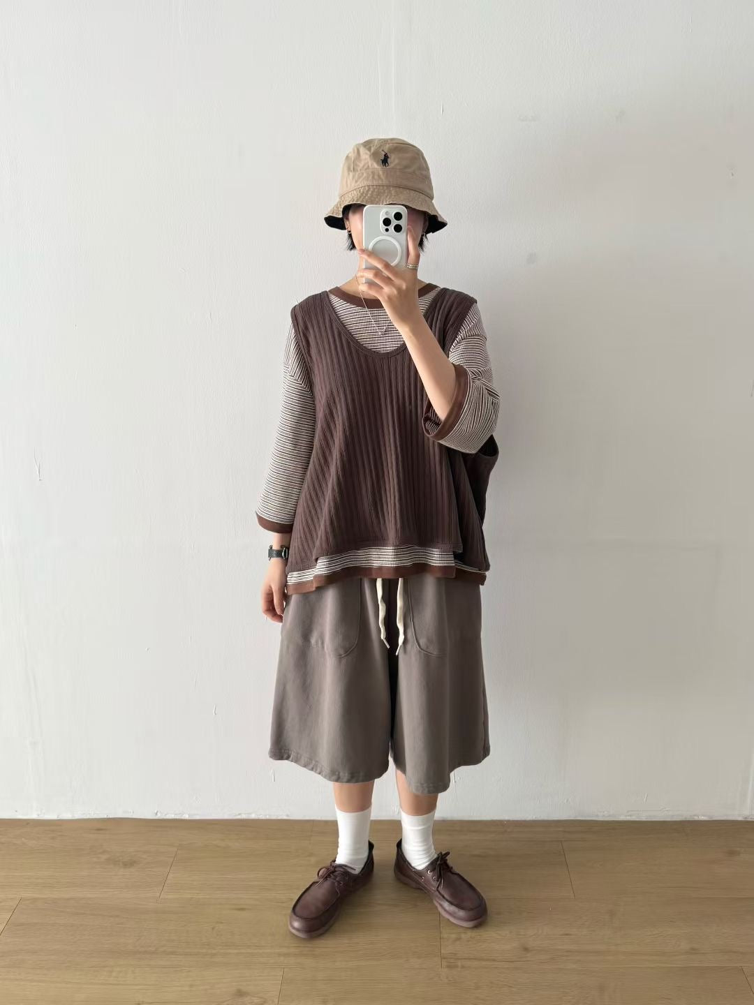 【SALE】暗條紋棉料U領外搭丨黑