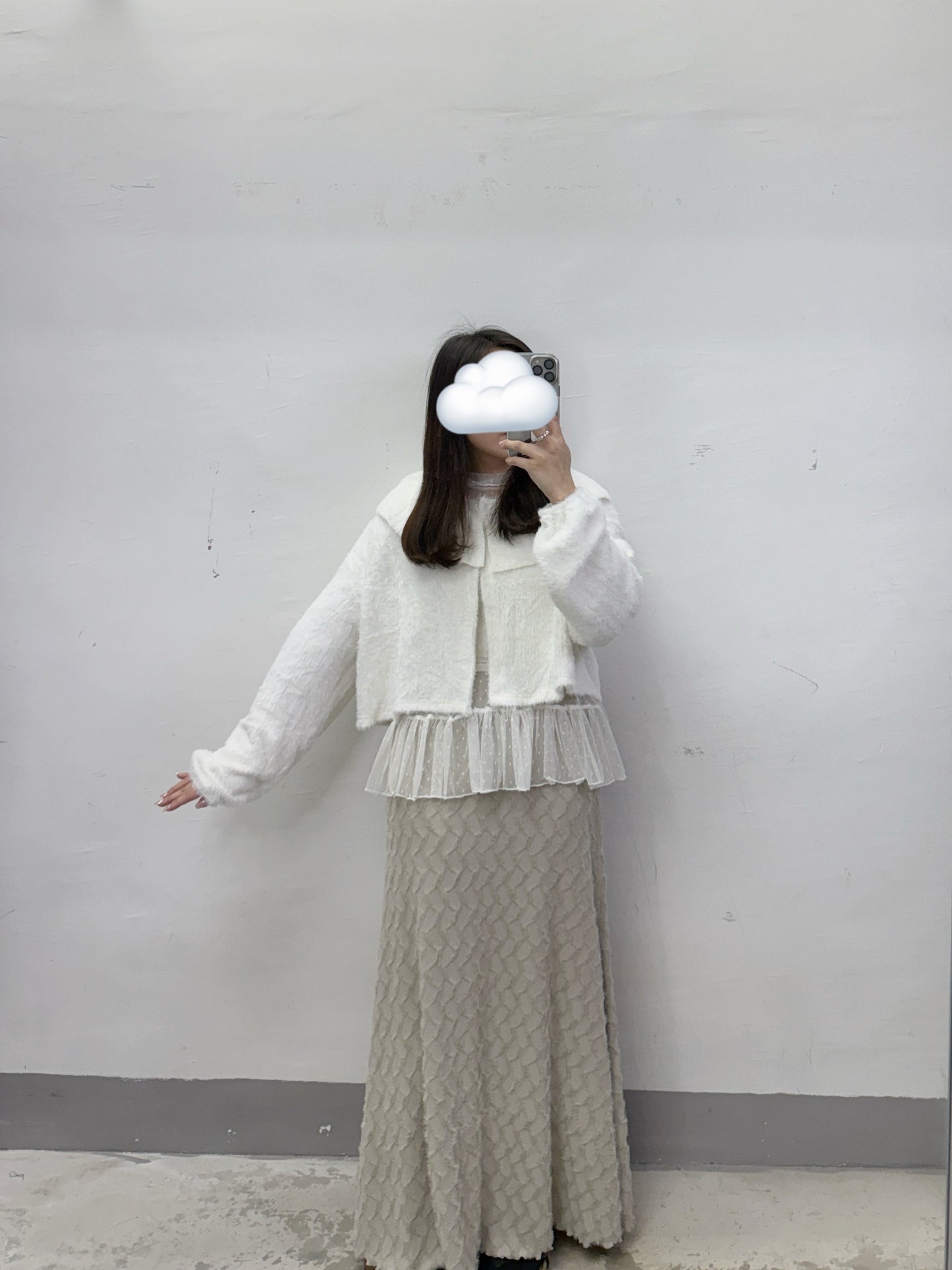 【SALE】荷葉領毛毛外襯丨白 灰