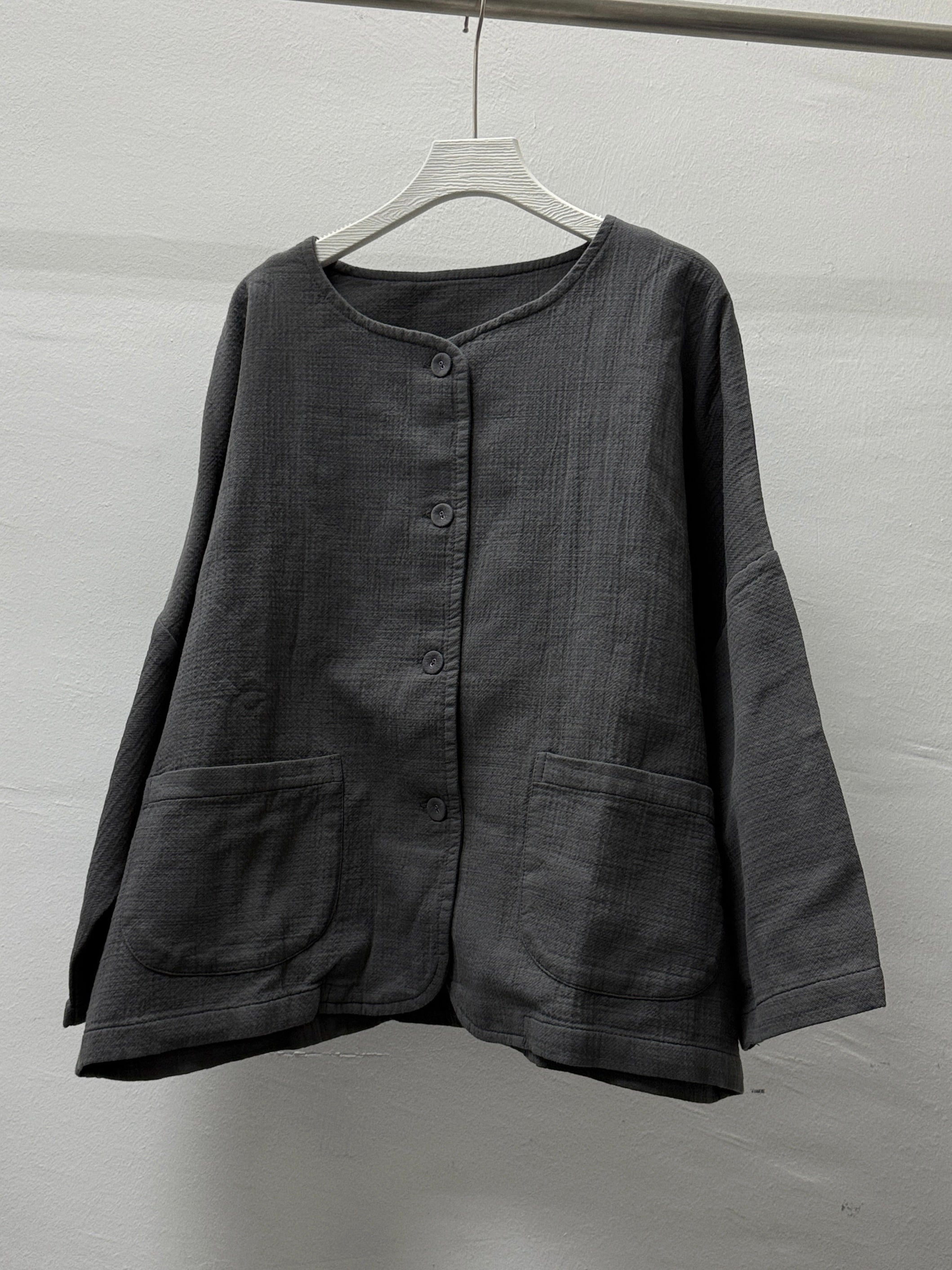 【SALE】挺身棉質凹凸質感口袋外套｜灰 杏
