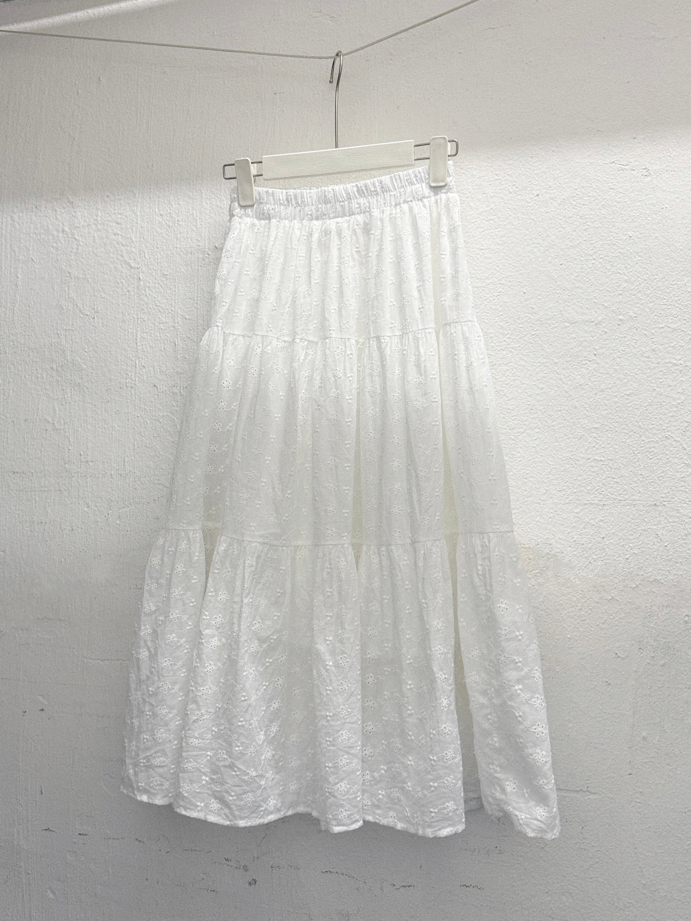 【新品優惠】刺繡花紋半身裙丨細花