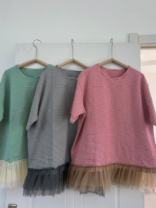 下擺拼紗條紋上衣丨3 col