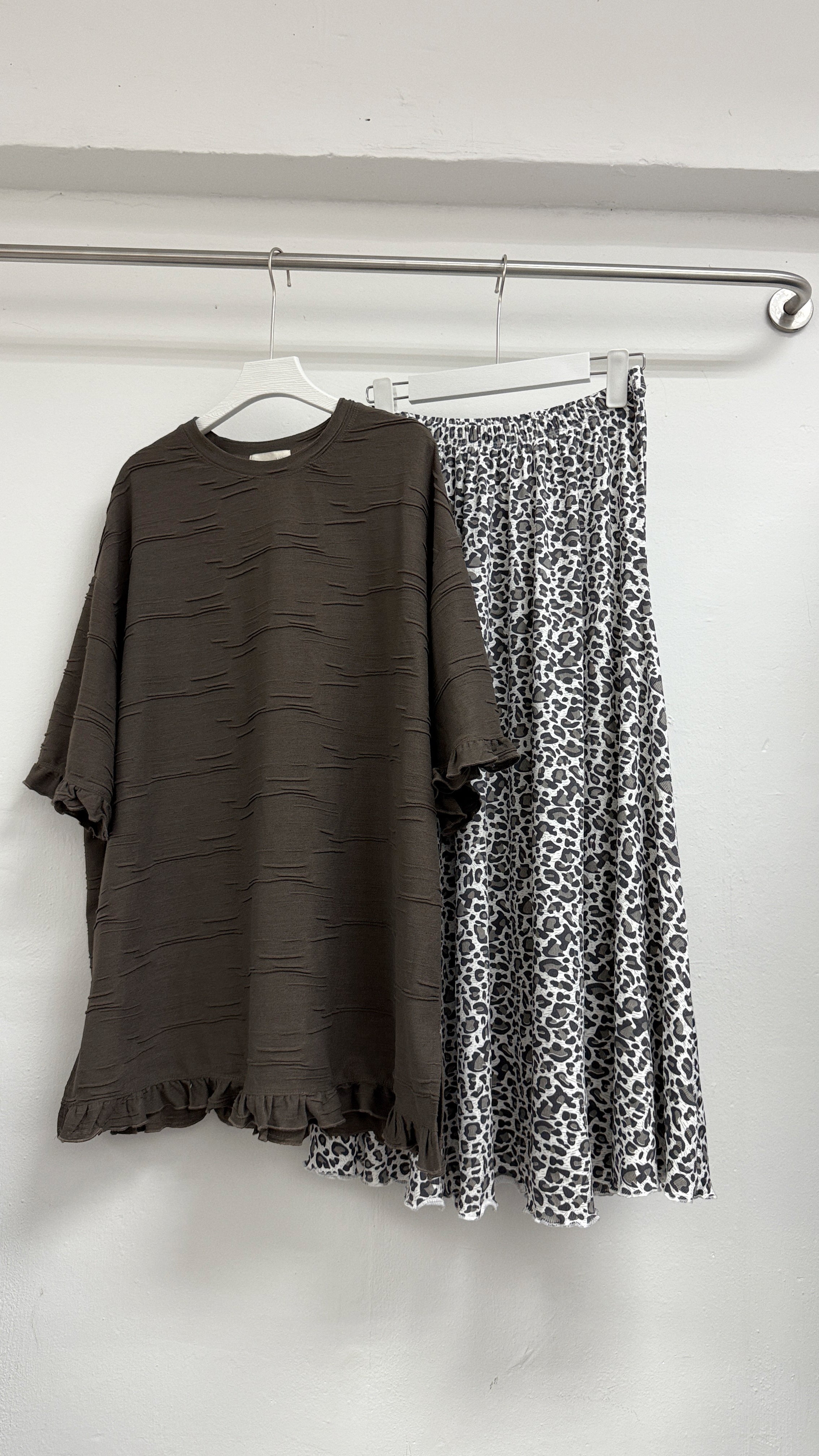 oversize暗紋ruffle top丨米白