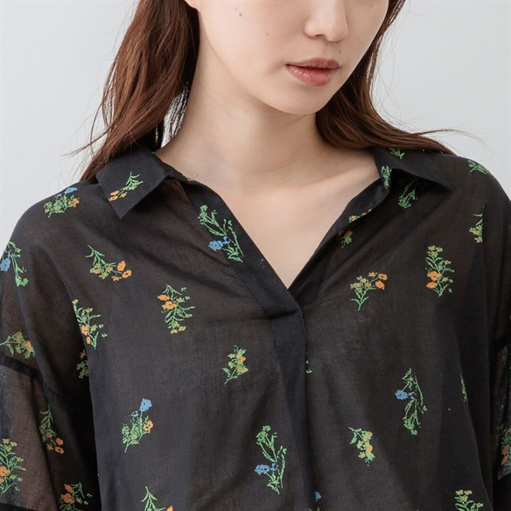 【SALE】花束pattern棉紗小v領恤丨2 col