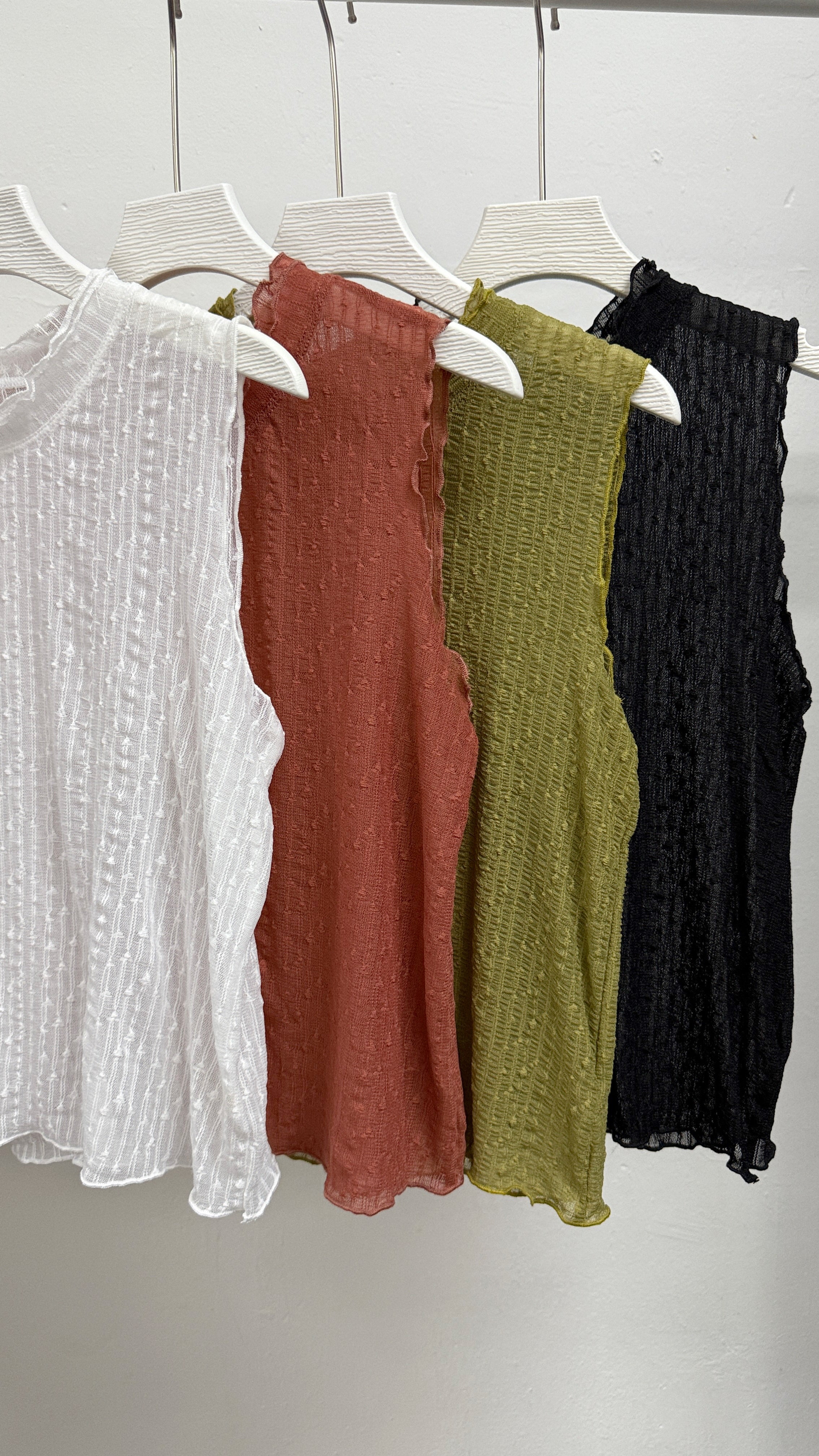 【SALE】暗點花紋透透背心丨橙紅 橄欖綠