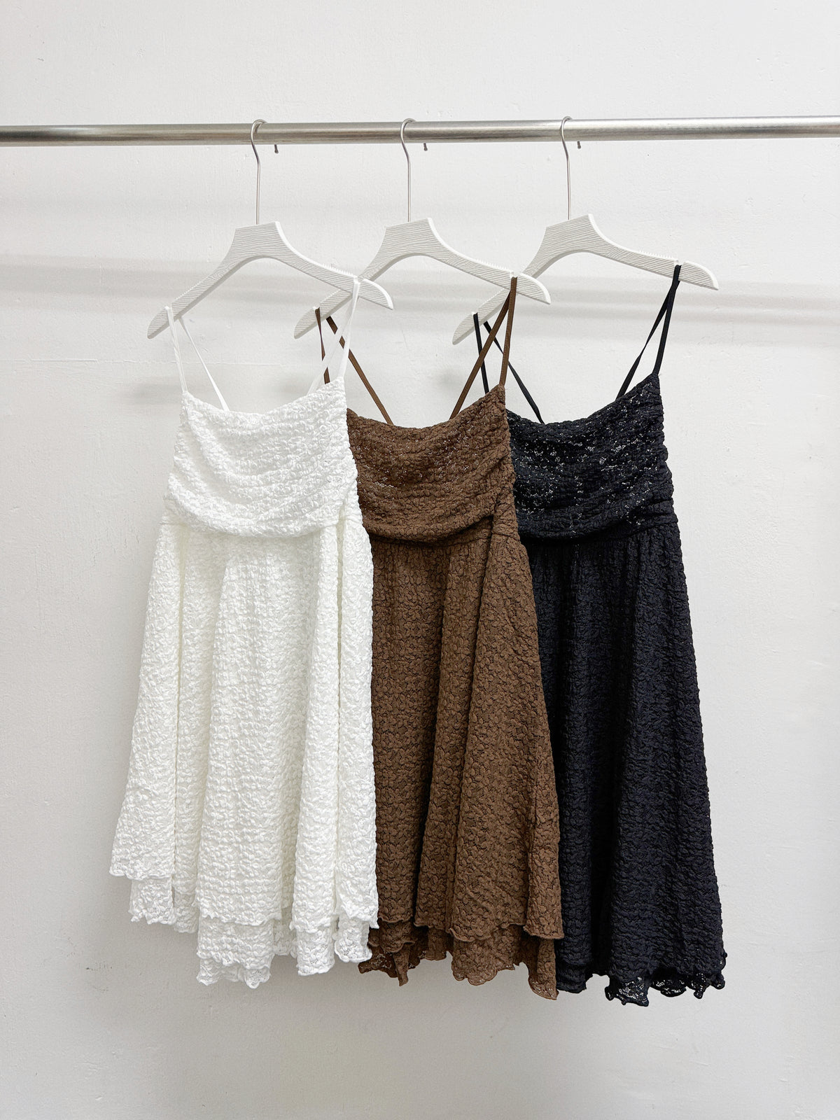 【新品優惠】lace花紋層次後綁帶吊帶外搭丨3 col
