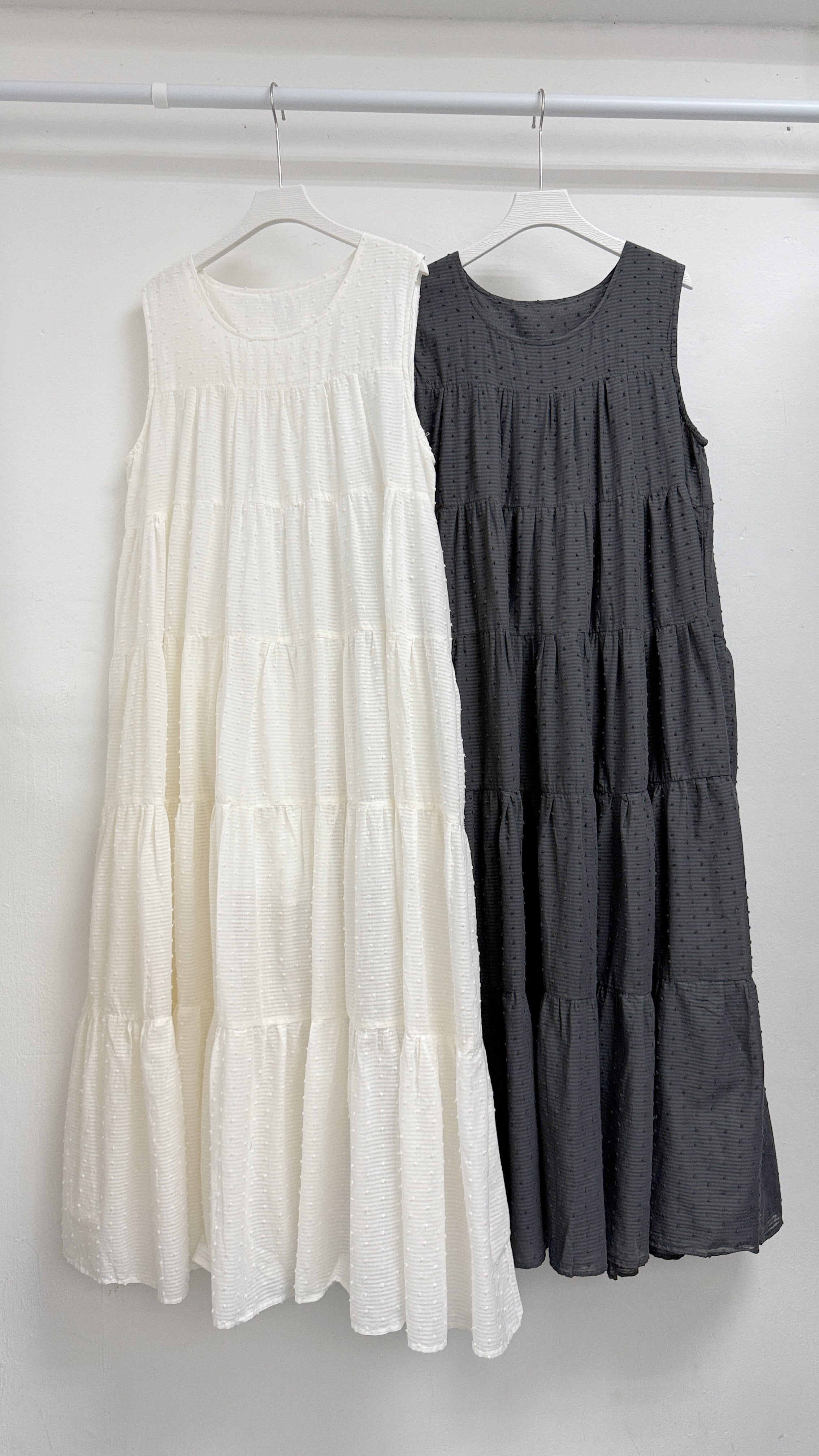 【SALE】點點暗紋層層ops丨2 col