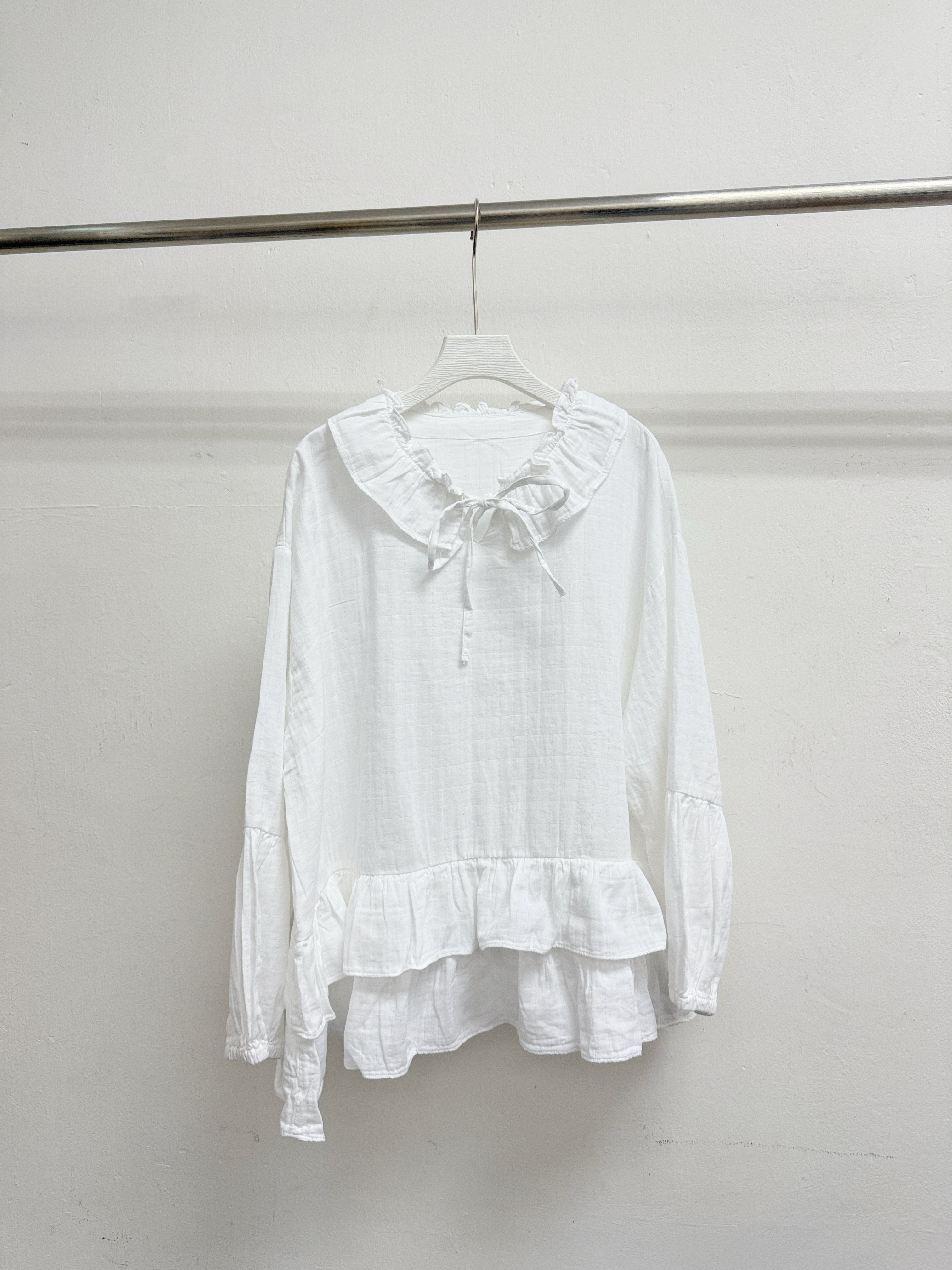 【SALE】荷葉領暗格紋雙層下擺ruffle上衣