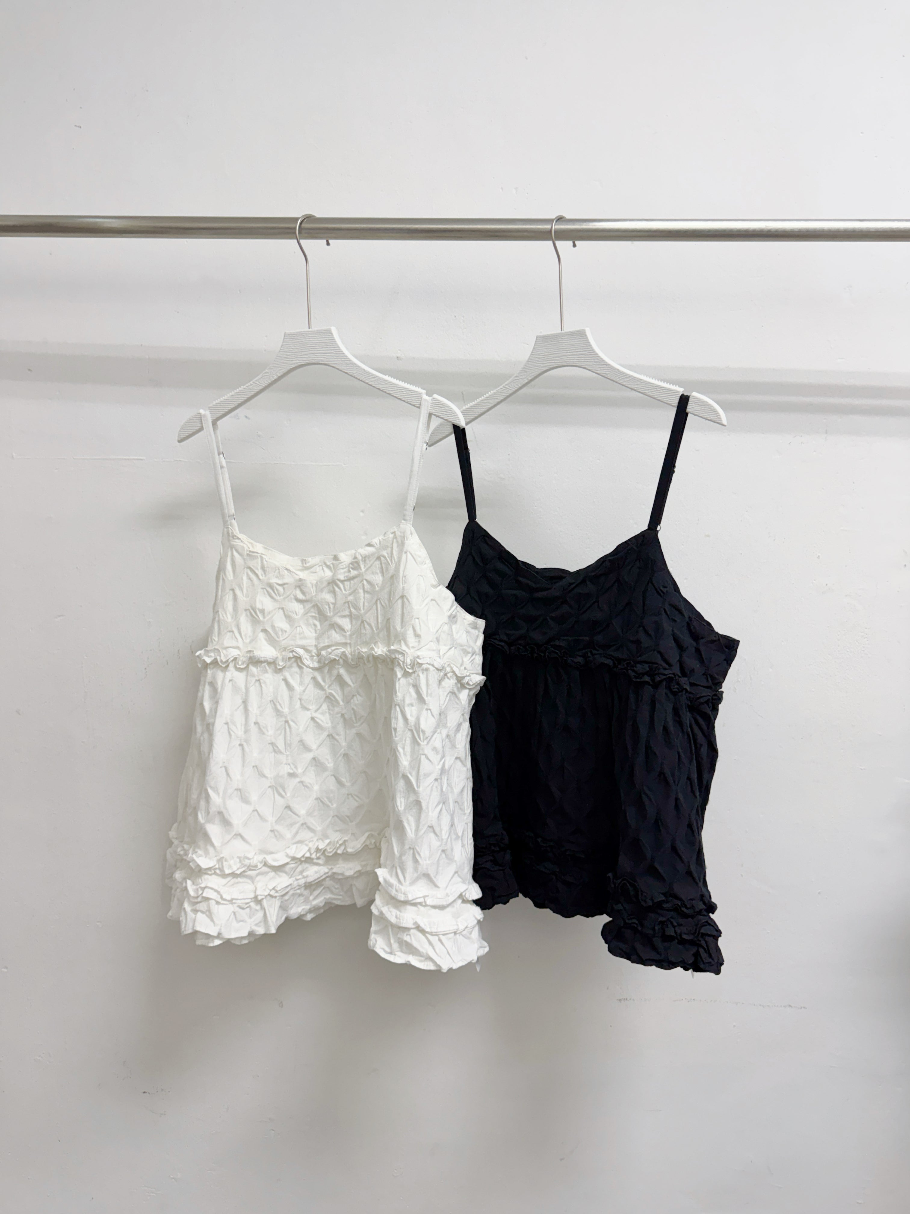 立體皺褶紋ruffle吊帶外搭丨2 col