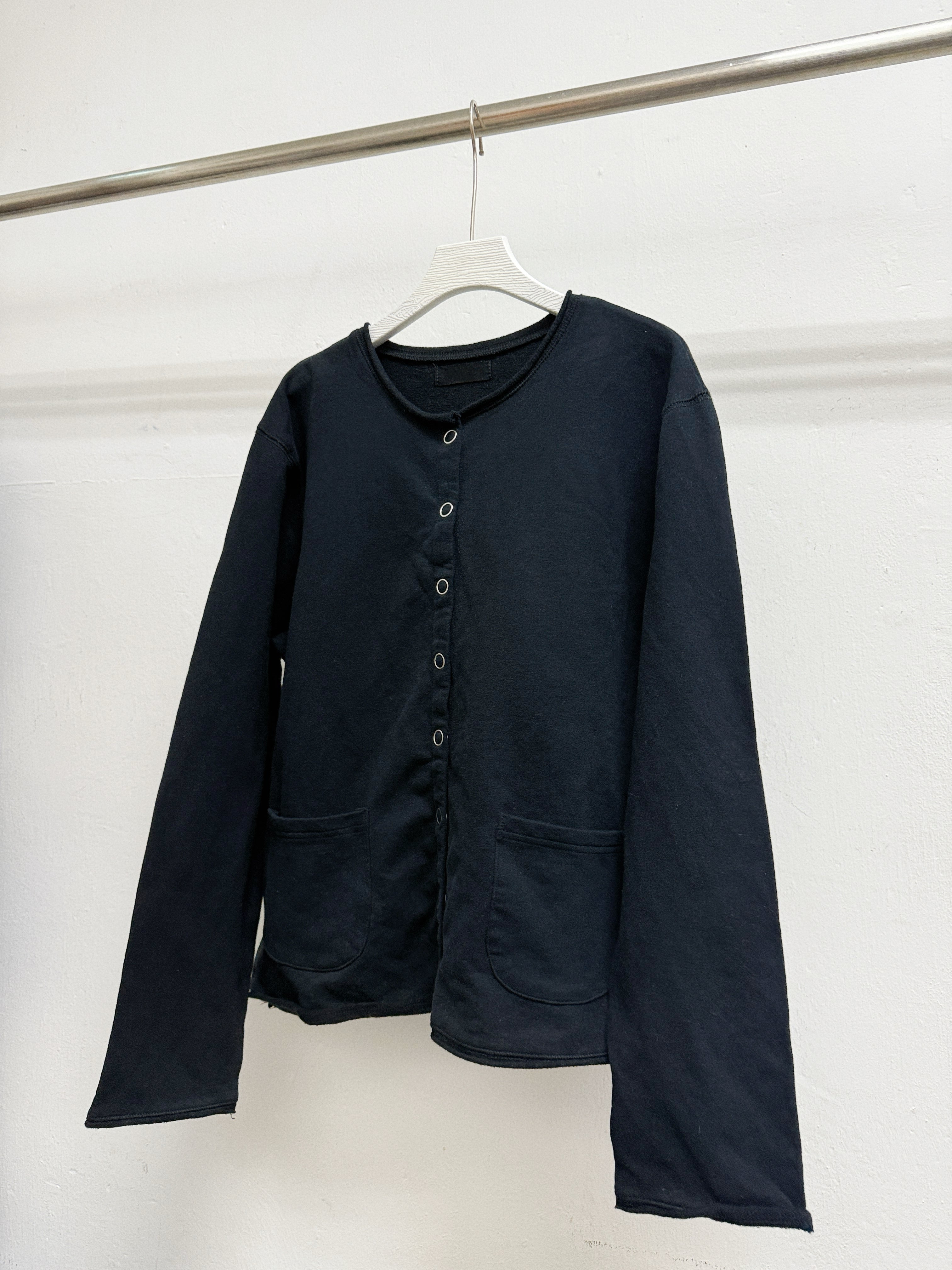 【SALE】啪啪鈕圓領外套（內有絨毛底）丨黑