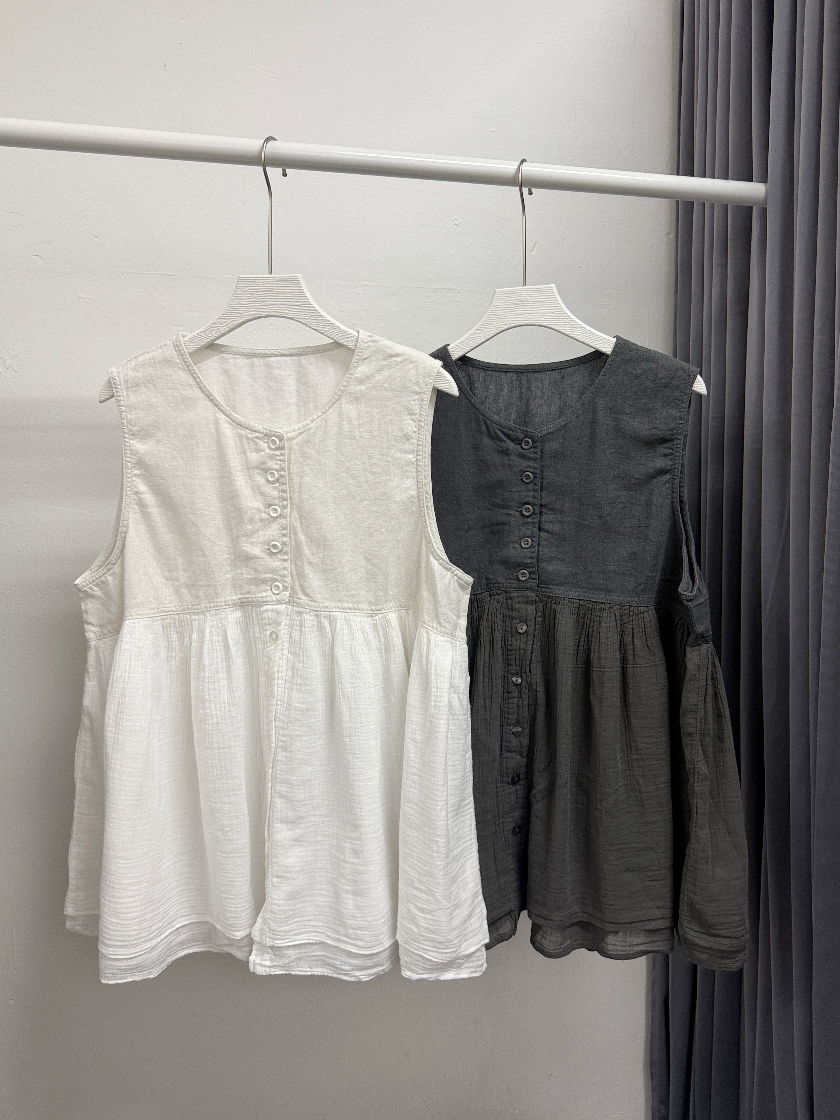 新色入！拼布排鈕傘型背心丨3 col