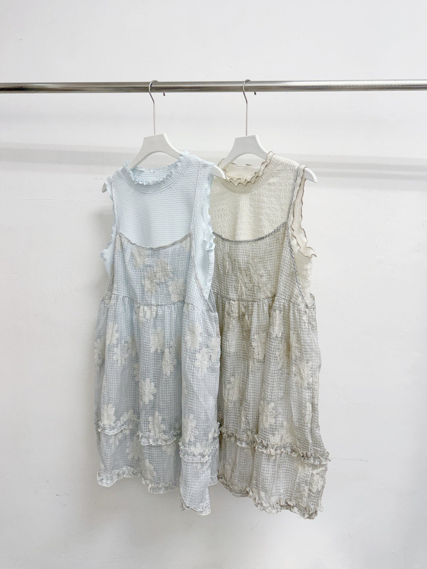 【SALE】格紋拼刺繡花紋半透中長外搭丨2 col