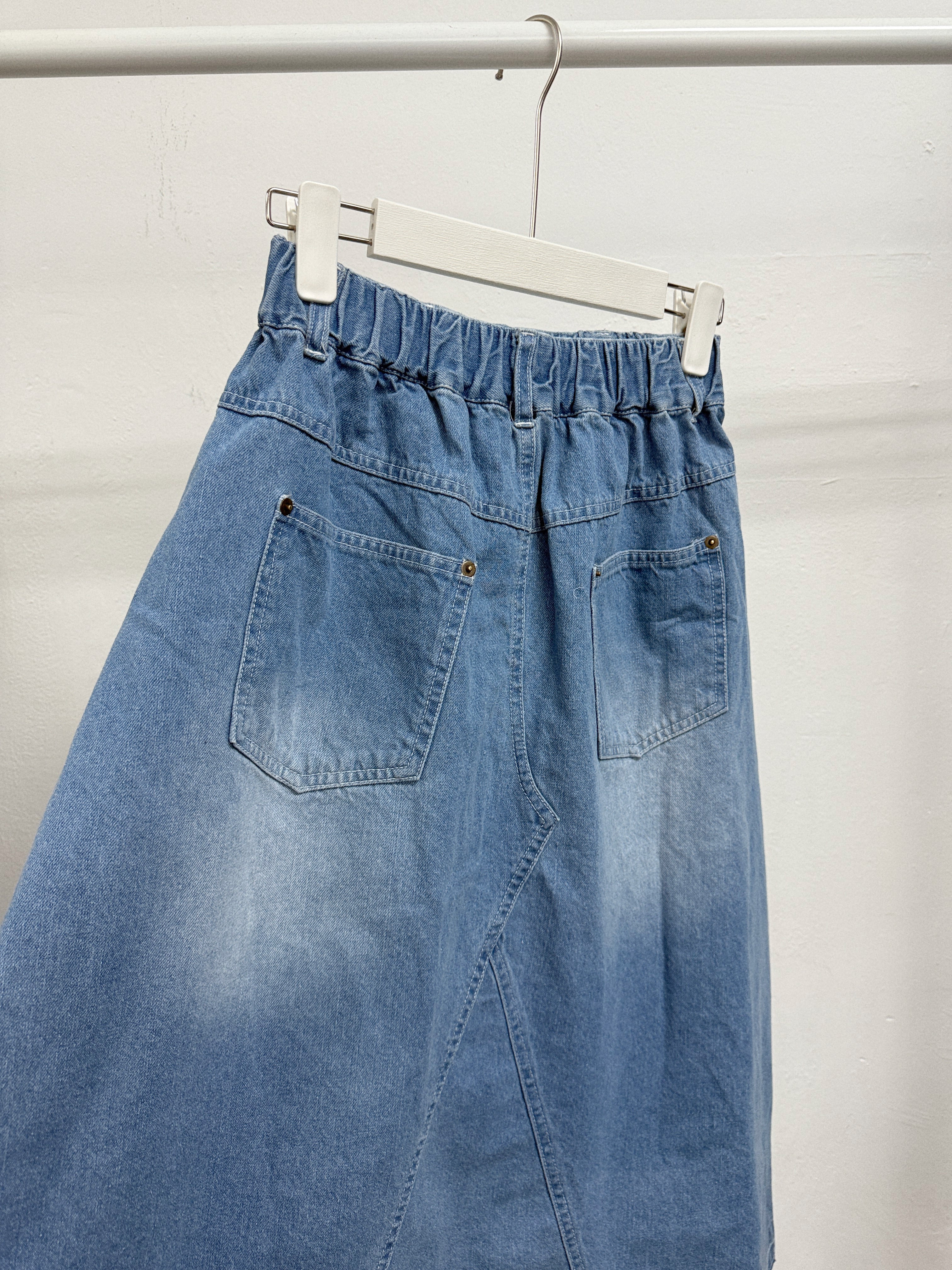 daily洗水色牛仔半身裙