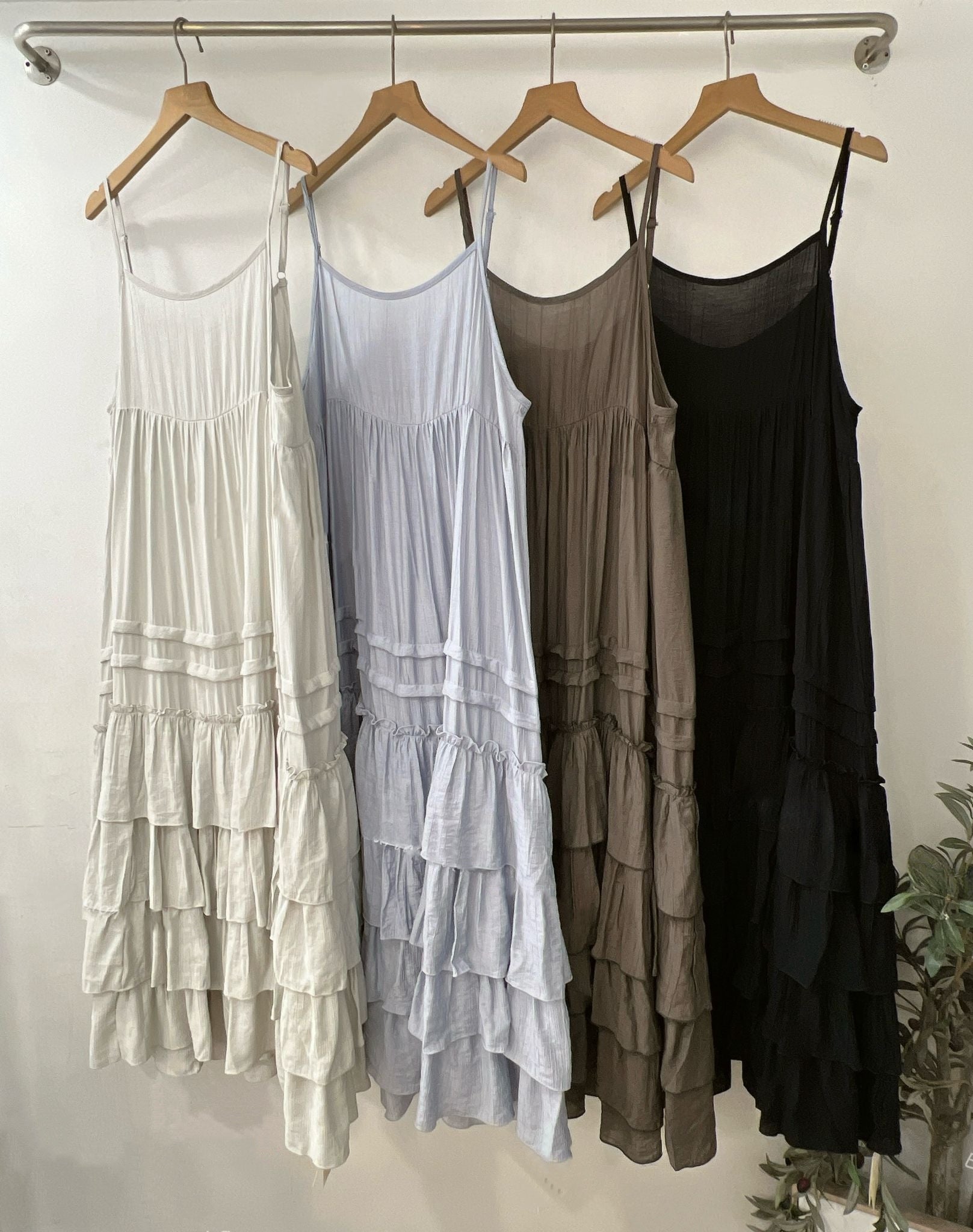 【SALE】ruffle層層吊帶ops丨4 col